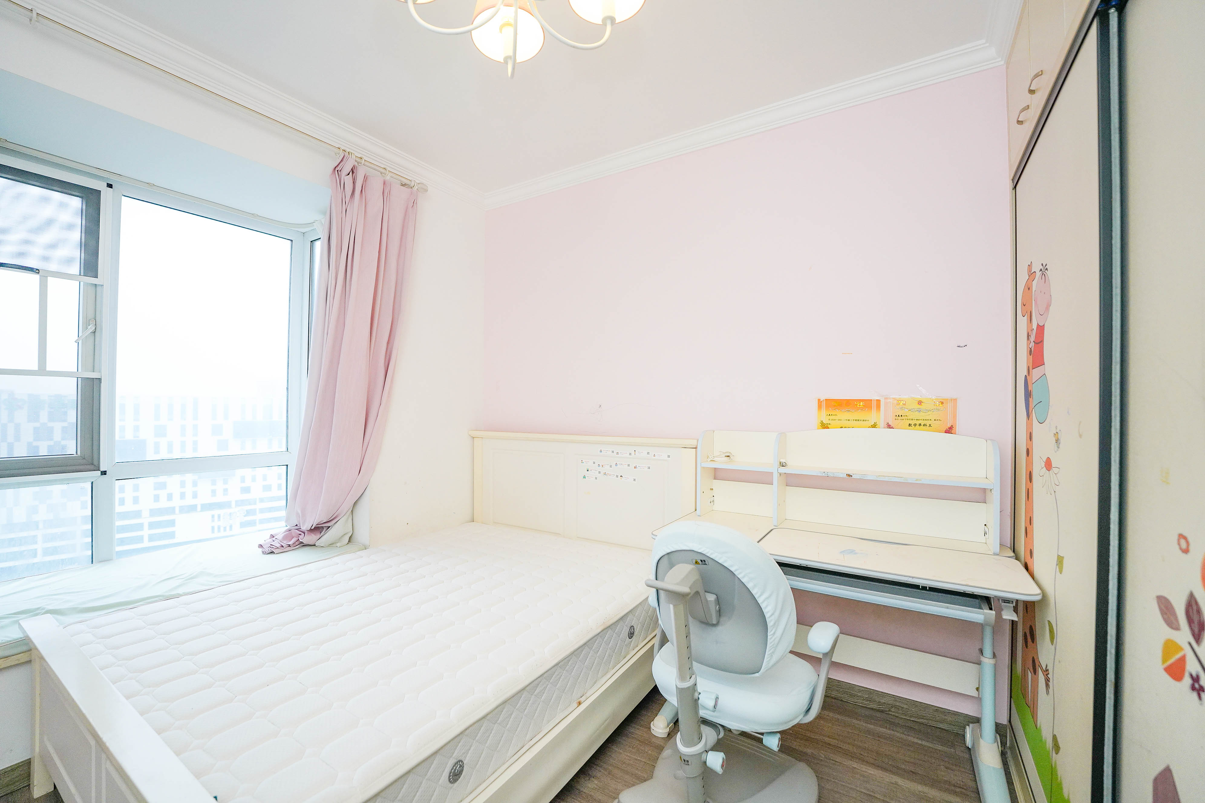 丽发新城 3室2厅2卫 99.8万 丽发新城 3室2厅2卫 99.8万卧室