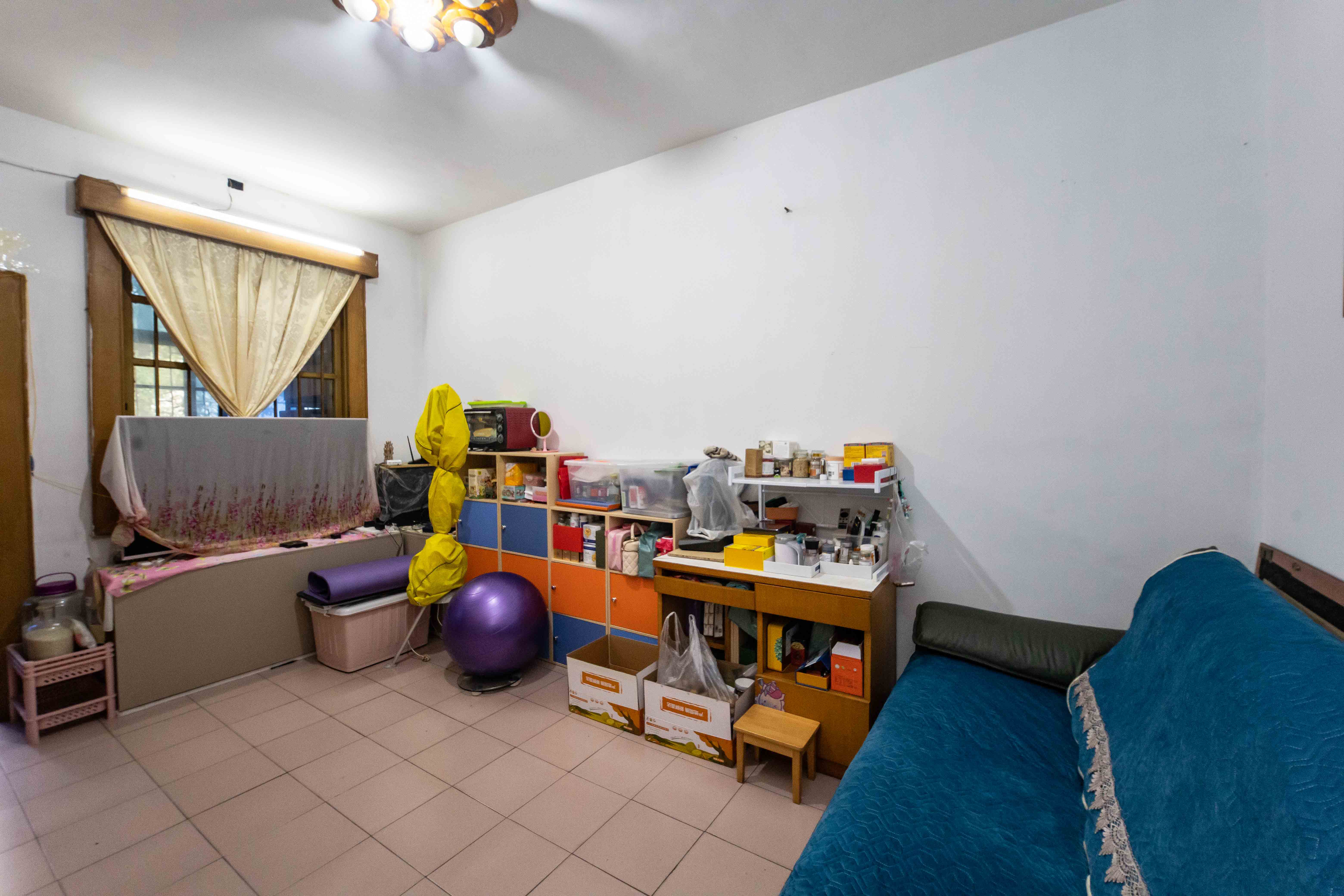 东二环黄兴医院宿舍（长峰医院宿舍、湘城医院）  3室1厅1卫    42.8万客厅