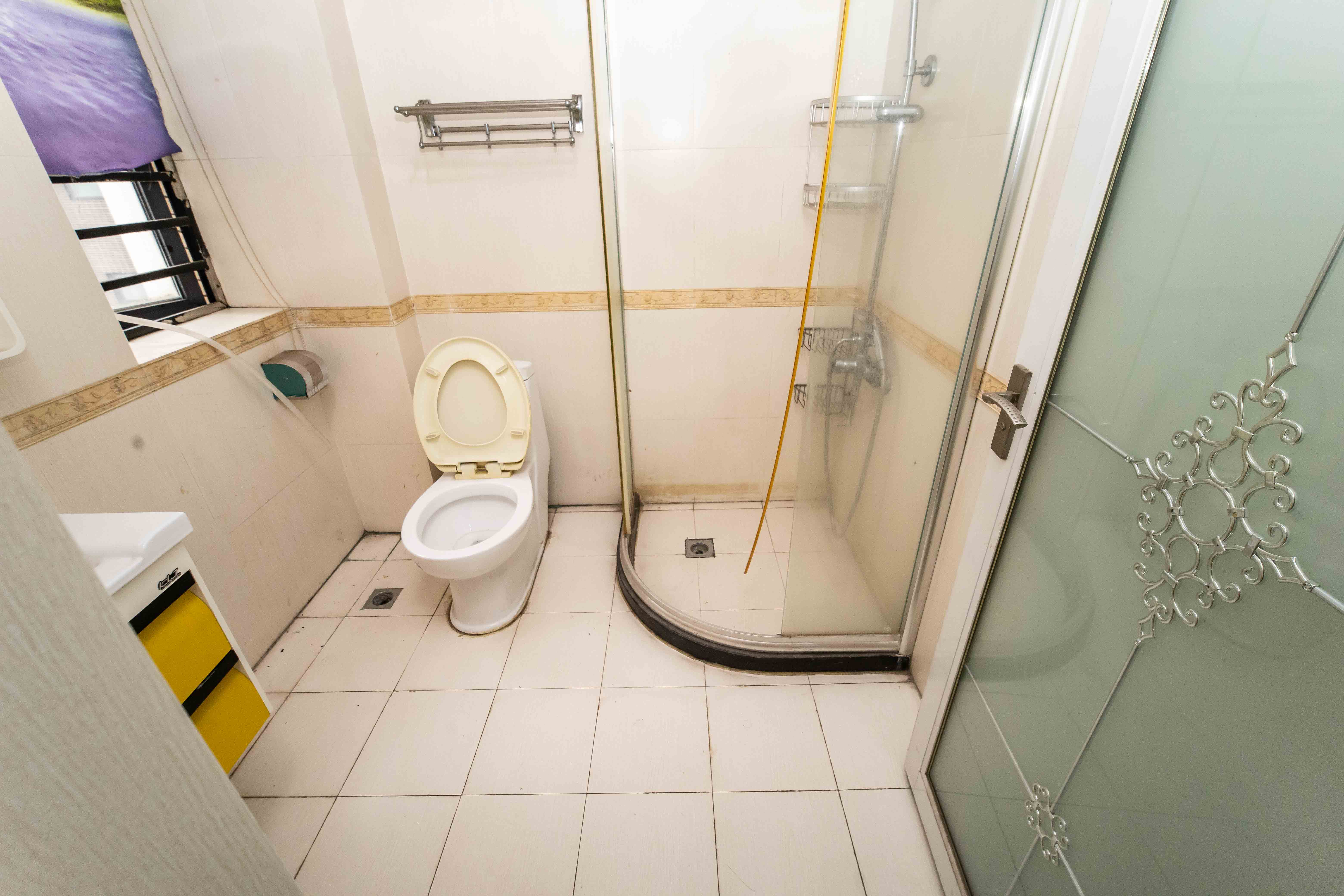 尚东紫郡  3室2厅2卫    108.0万 尚东紫郡  3室2厅2卫    108.0万卫生间