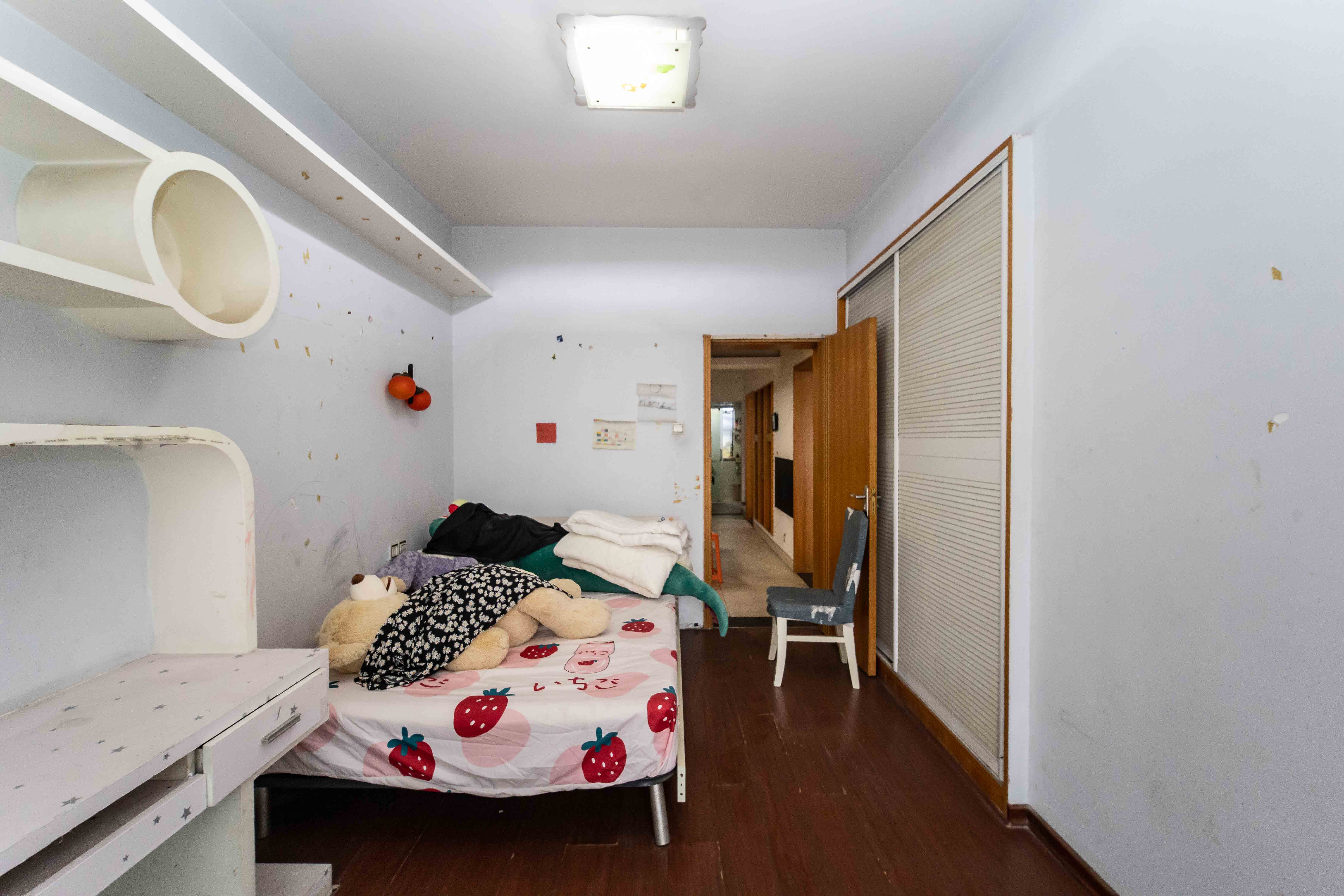 尚东紫郡  3室2厅2卫    108.0万 尚东紫郡  3室2厅2卫    108.0万卧室