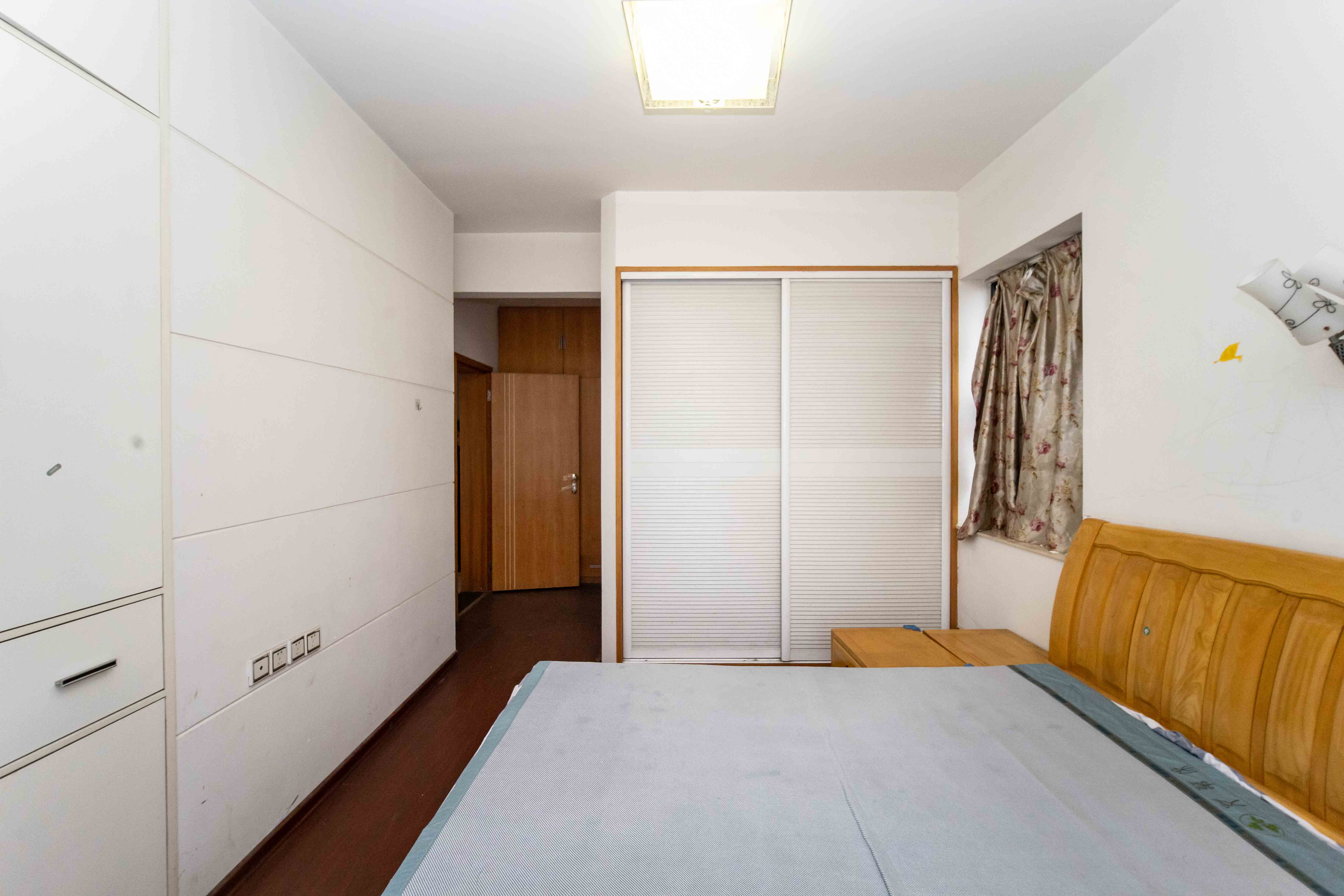 尚东紫郡  3室2厅2卫    108.0万 尚东紫郡  3室2厅2卫    108.0万卧室