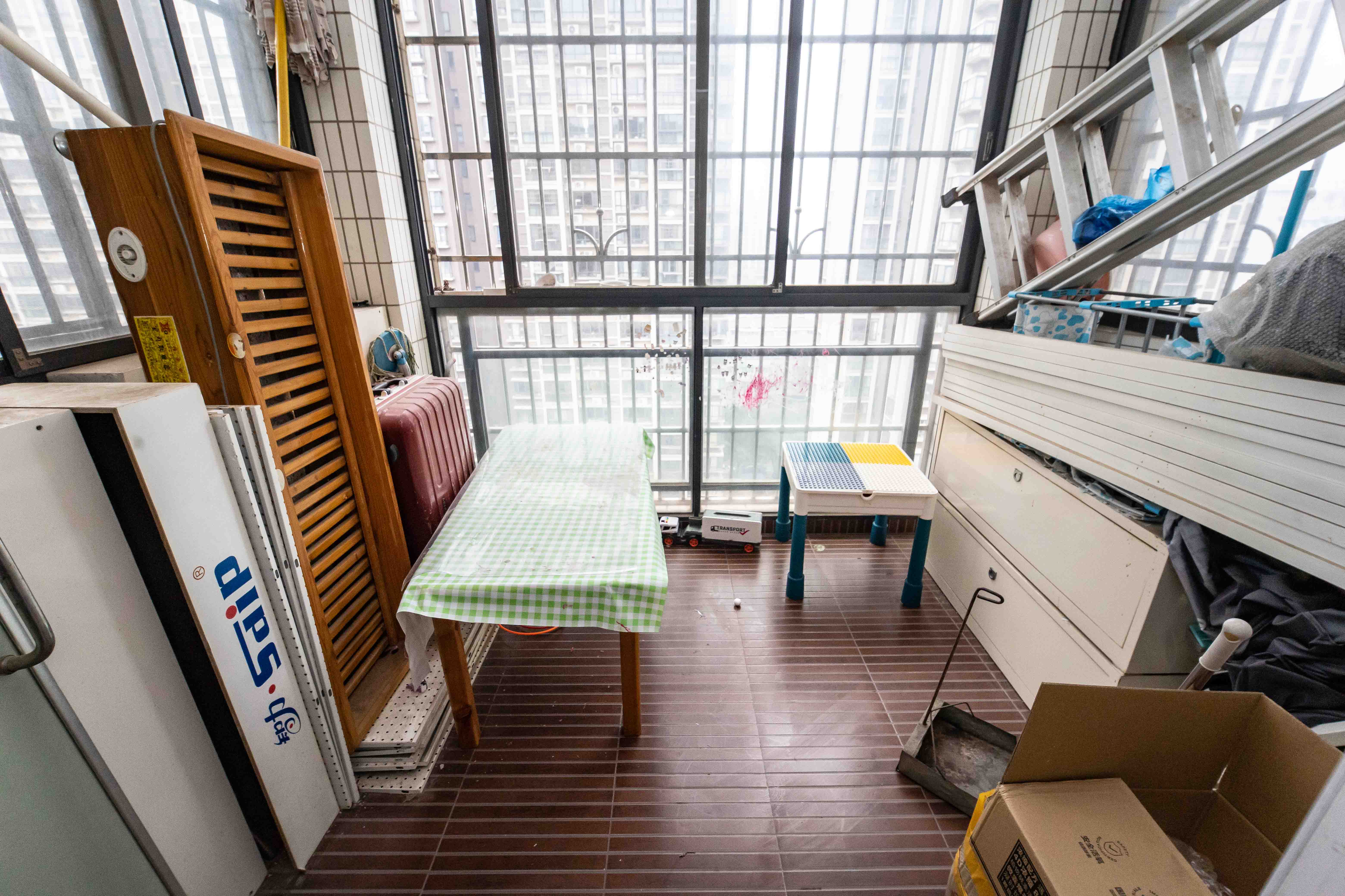 尚东紫郡  3室2厅2卫    108.0万 尚东紫郡  3室2厅2卫    108.0万阳台