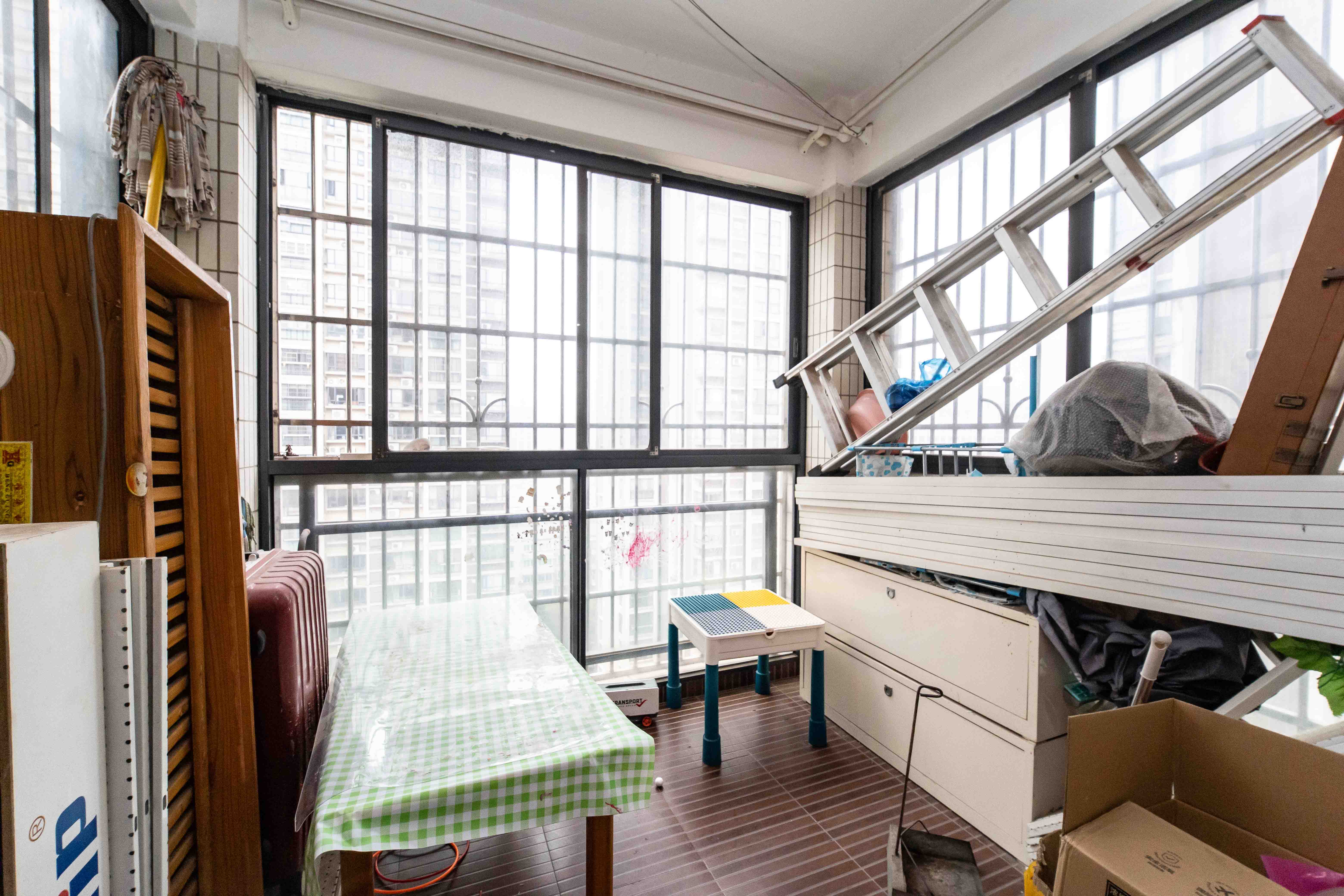 尚东紫郡  3室2厅2卫    108.0万 尚东紫郡  3室2厅2卫    108.0万阳台