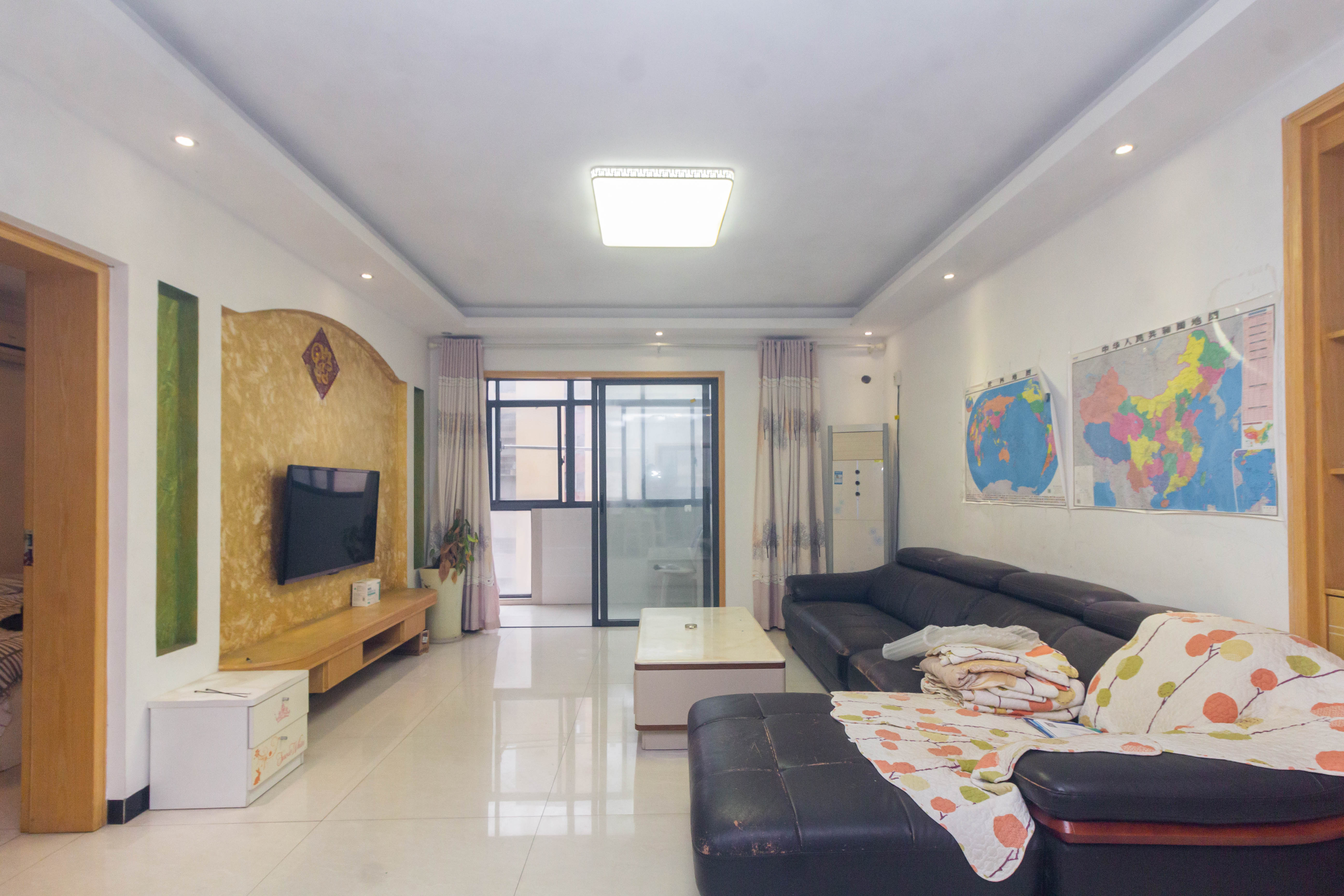 中国铁建国际城一期 3室2厅2卫 88.8万 中国铁建国际城一期 3室2厅2卫 88.8万客厅