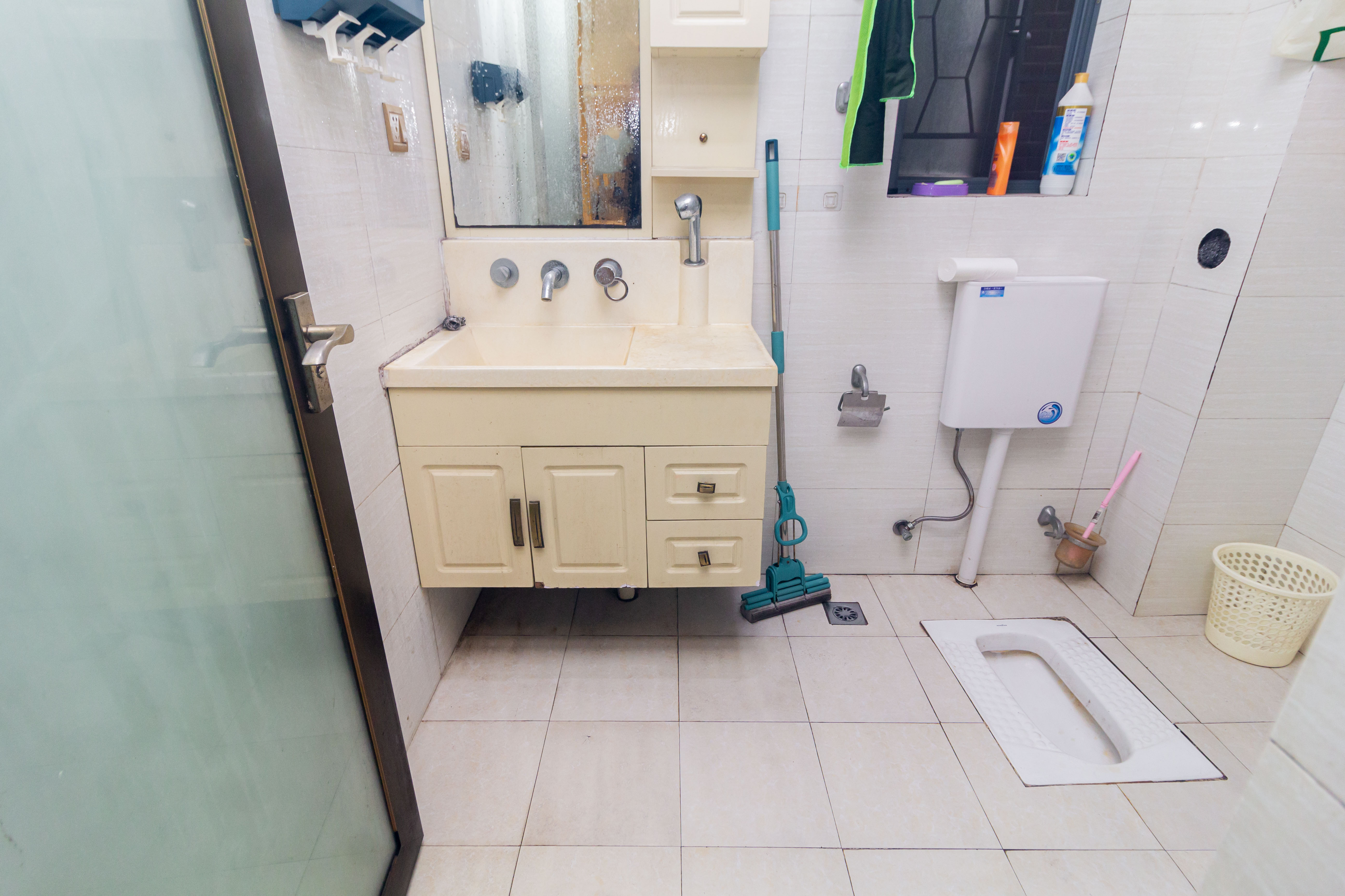 中国铁建国际城一期 3室2厅2卫 88.8万 中国铁建国际城一期 3室2厅2卫 88.8万卫生间