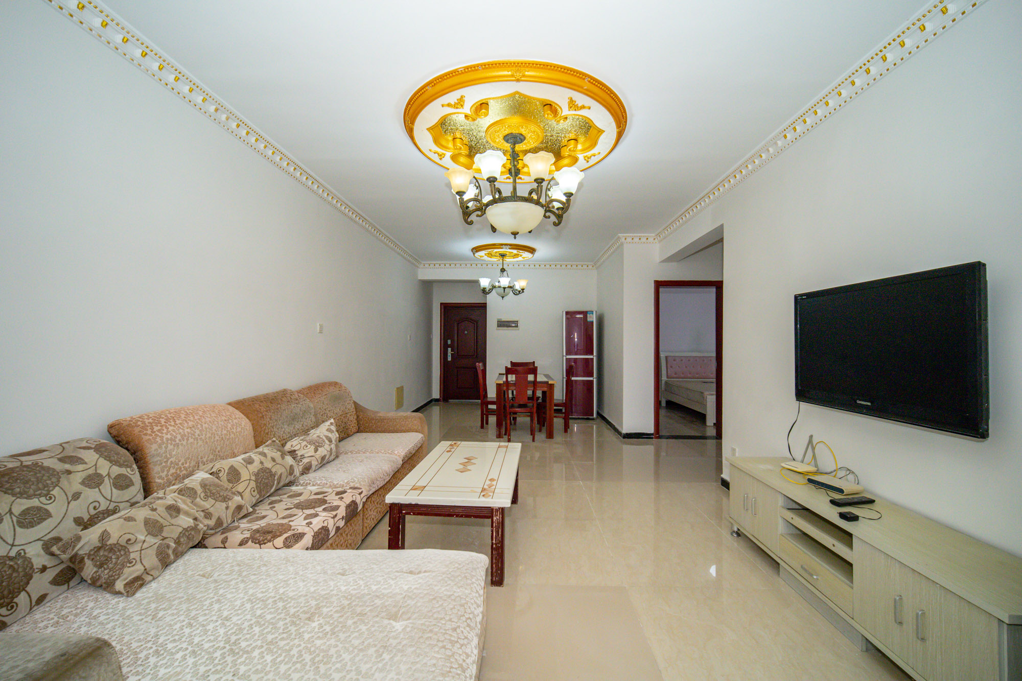 恒广国际景园一二区 2室2厅1卫 58.0万 恒广国际景园一二区 2室2厅1卫 58.0万客厅