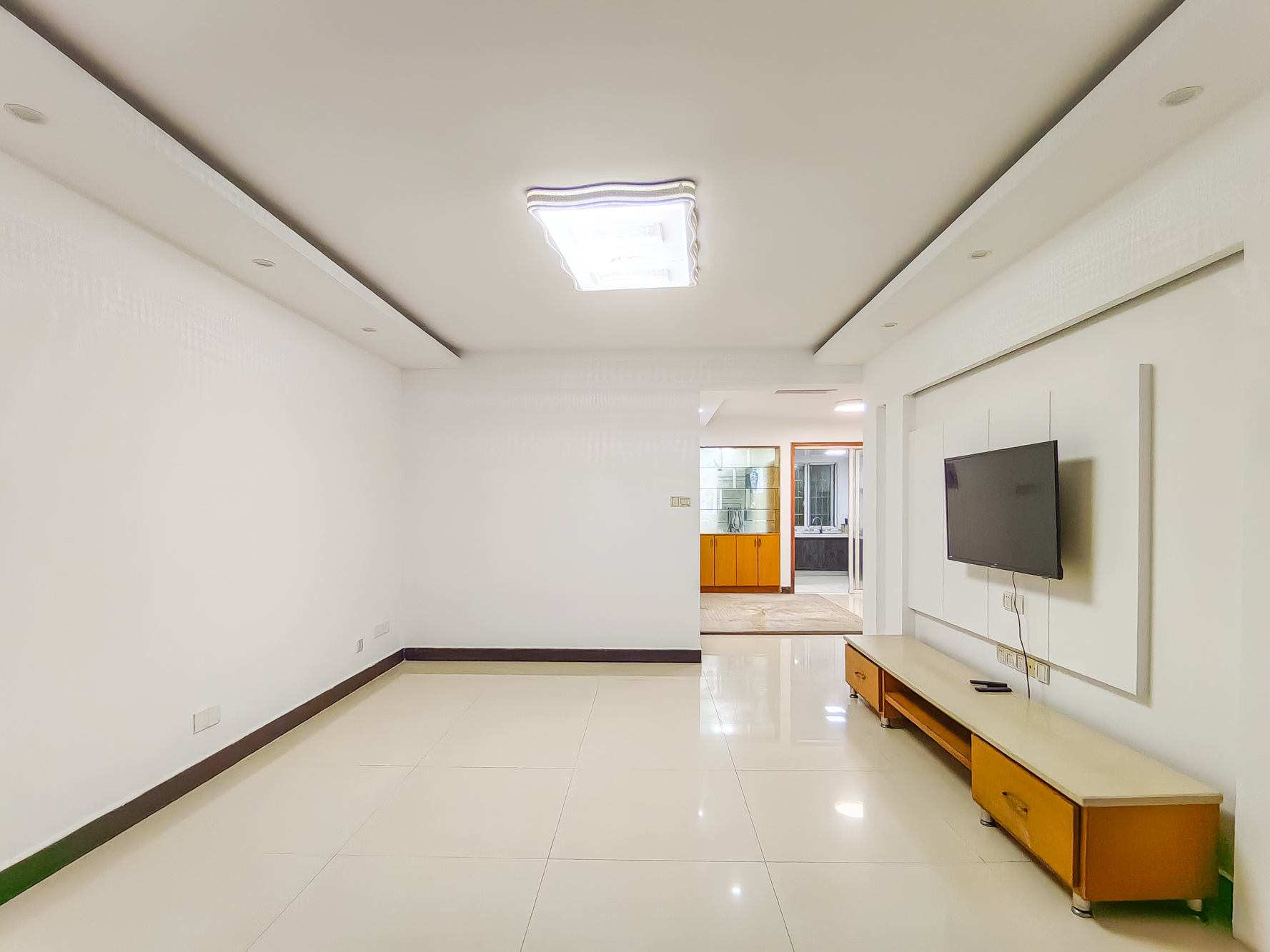 星城雅郡 3室2厅1卫 56.0万 星城雅郡 3室2厅1卫 56.0万客厅