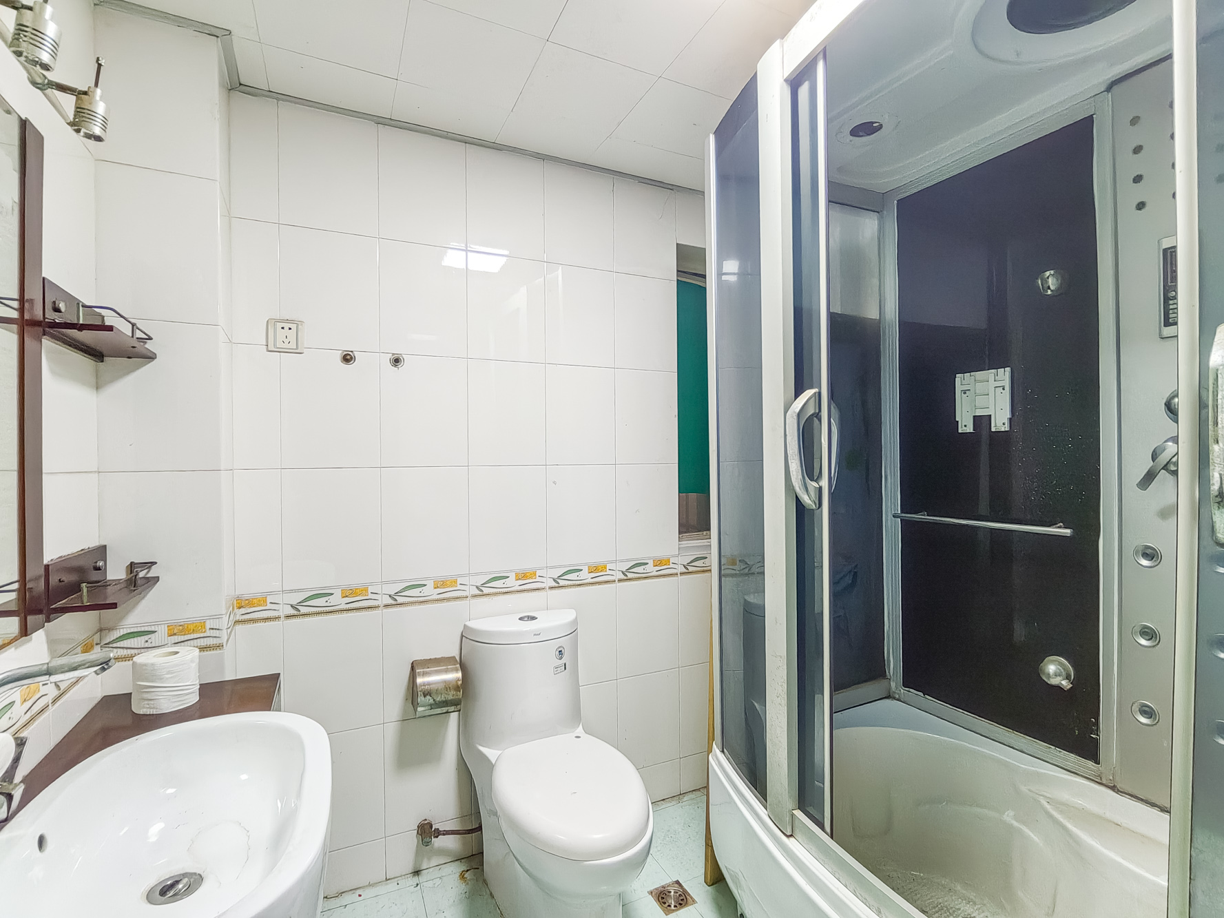 星城雅郡 3室2厅1卫 56.0万 星城雅郡 3室2厅1卫 56.0万卫生间