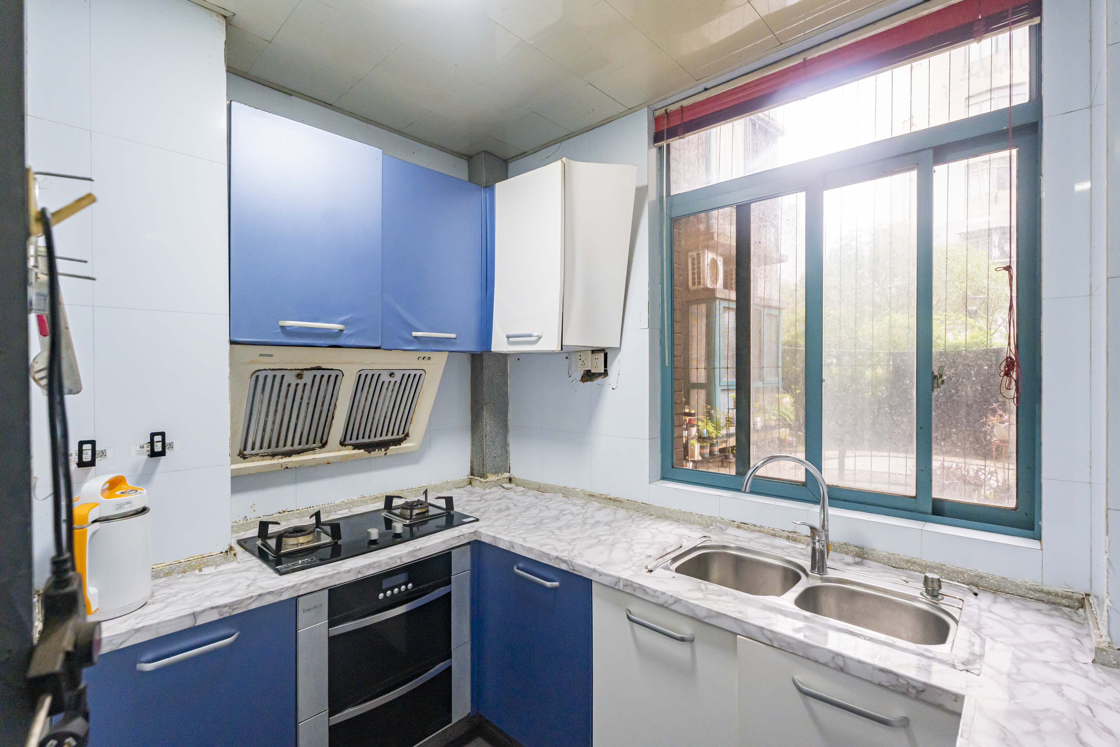 圣爵菲斯  2室2厅1卫    68.0万 圣爵菲斯  2室2厅1卫    68.0万厨房