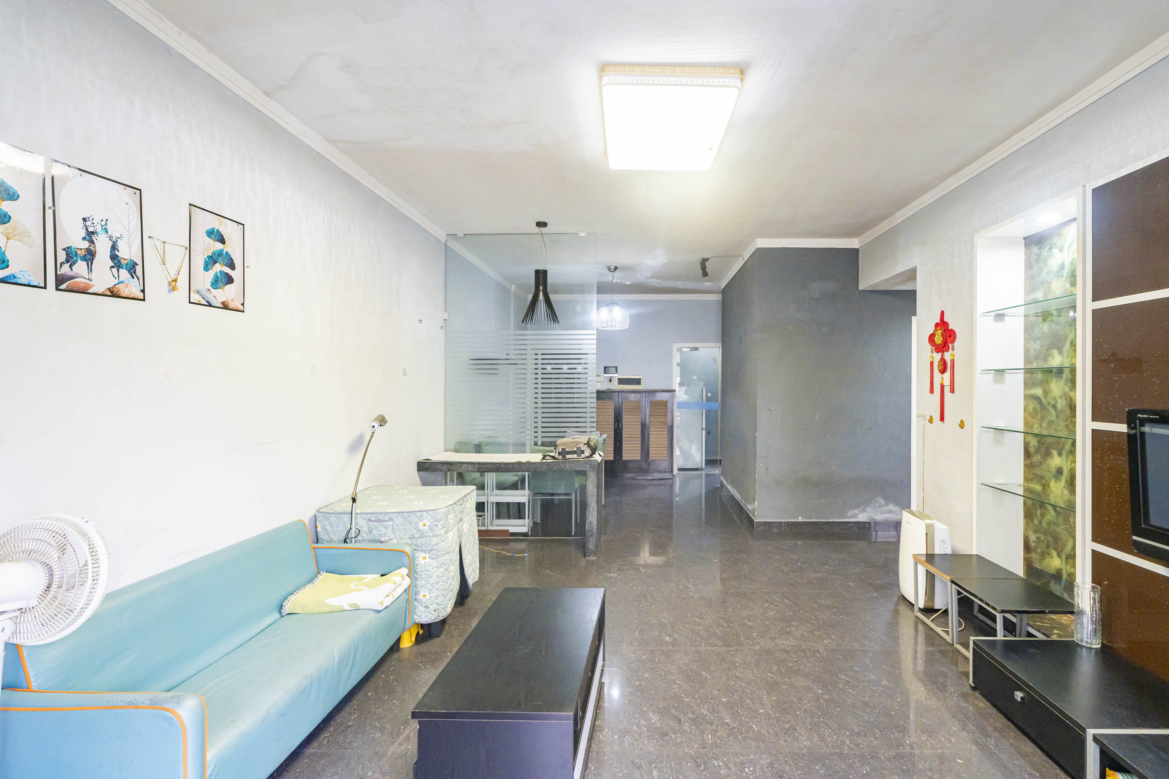 圣爵菲斯  2室2厅1卫    68.0万 圣爵菲斯  2室2厅1卫    68.0万客厅