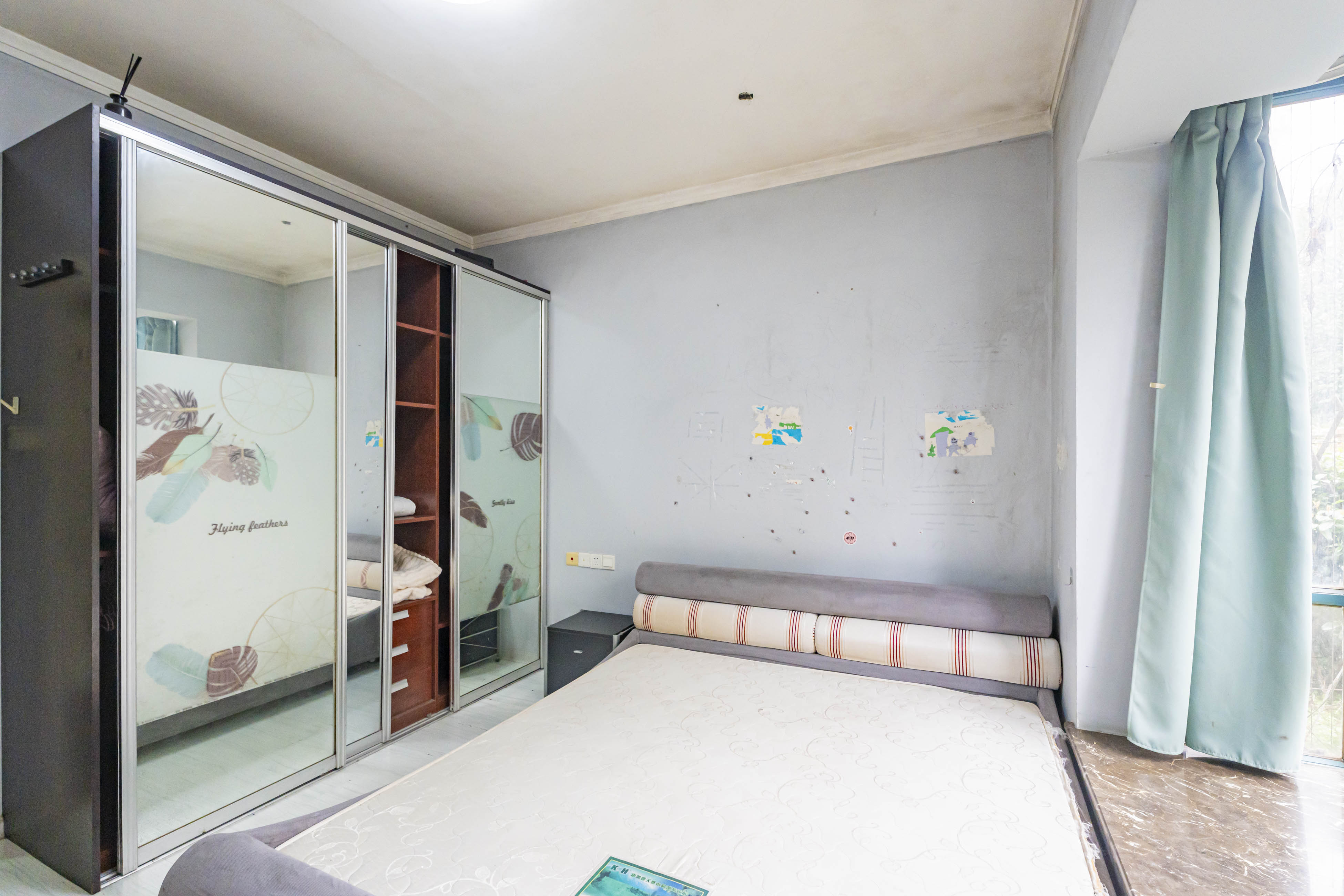 圣爵菲斯  2室2厅1卫    68.0万 圣爵菲斯  2室2厅1卫    68.0万卧室