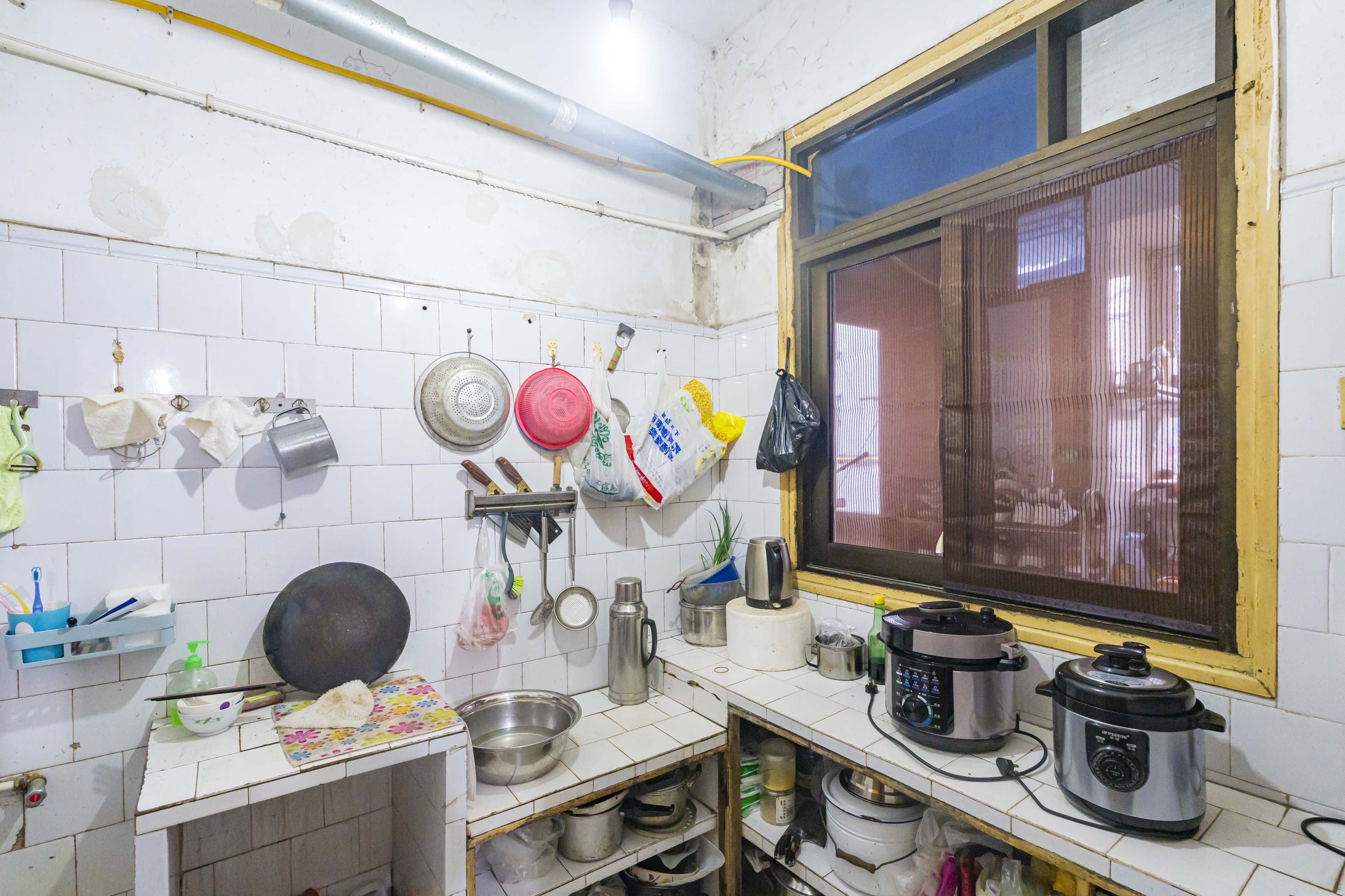 东风路散盘 2室1厅1卫 45.0万 东风路散盘 2室1厅1卫 45.0万厨房