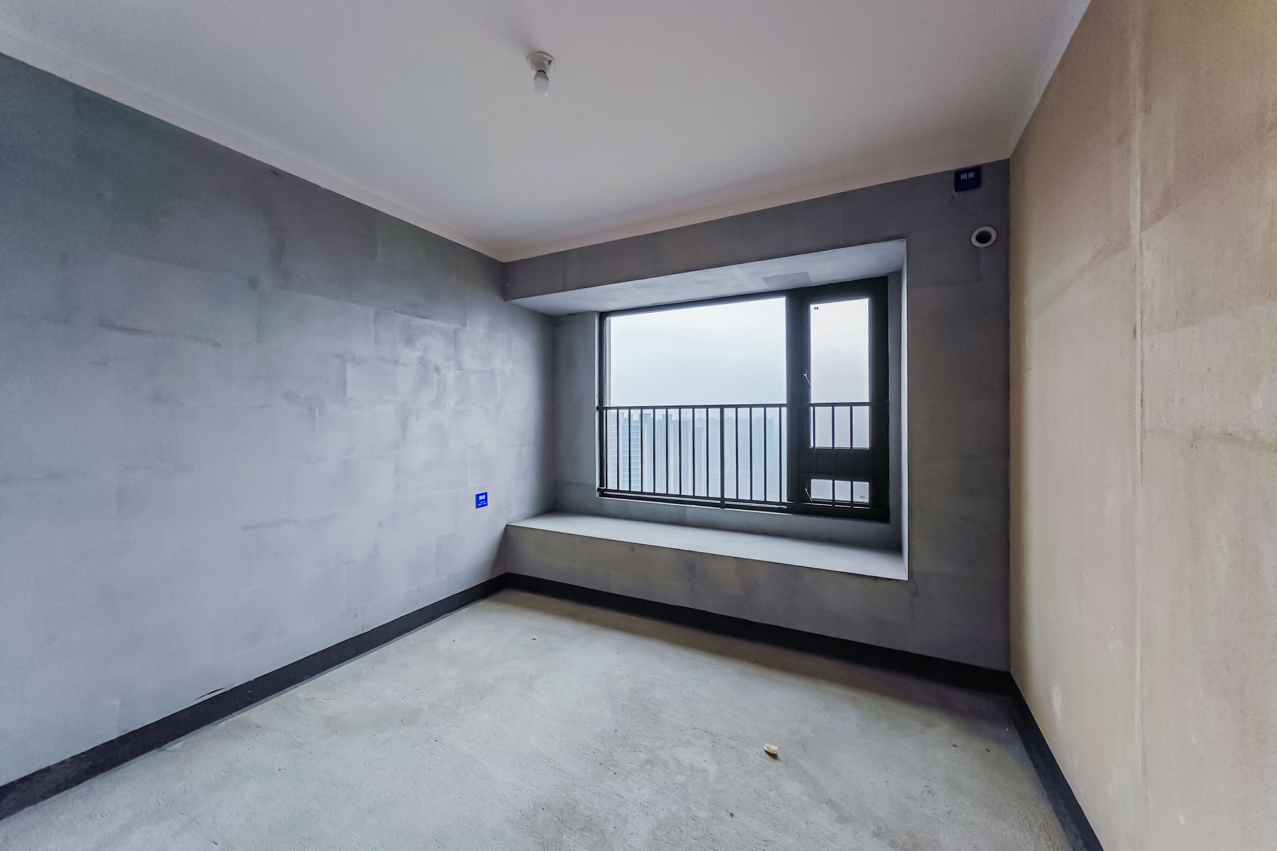 建发玖洲观澜  4室2厅2卫   205.00万其他