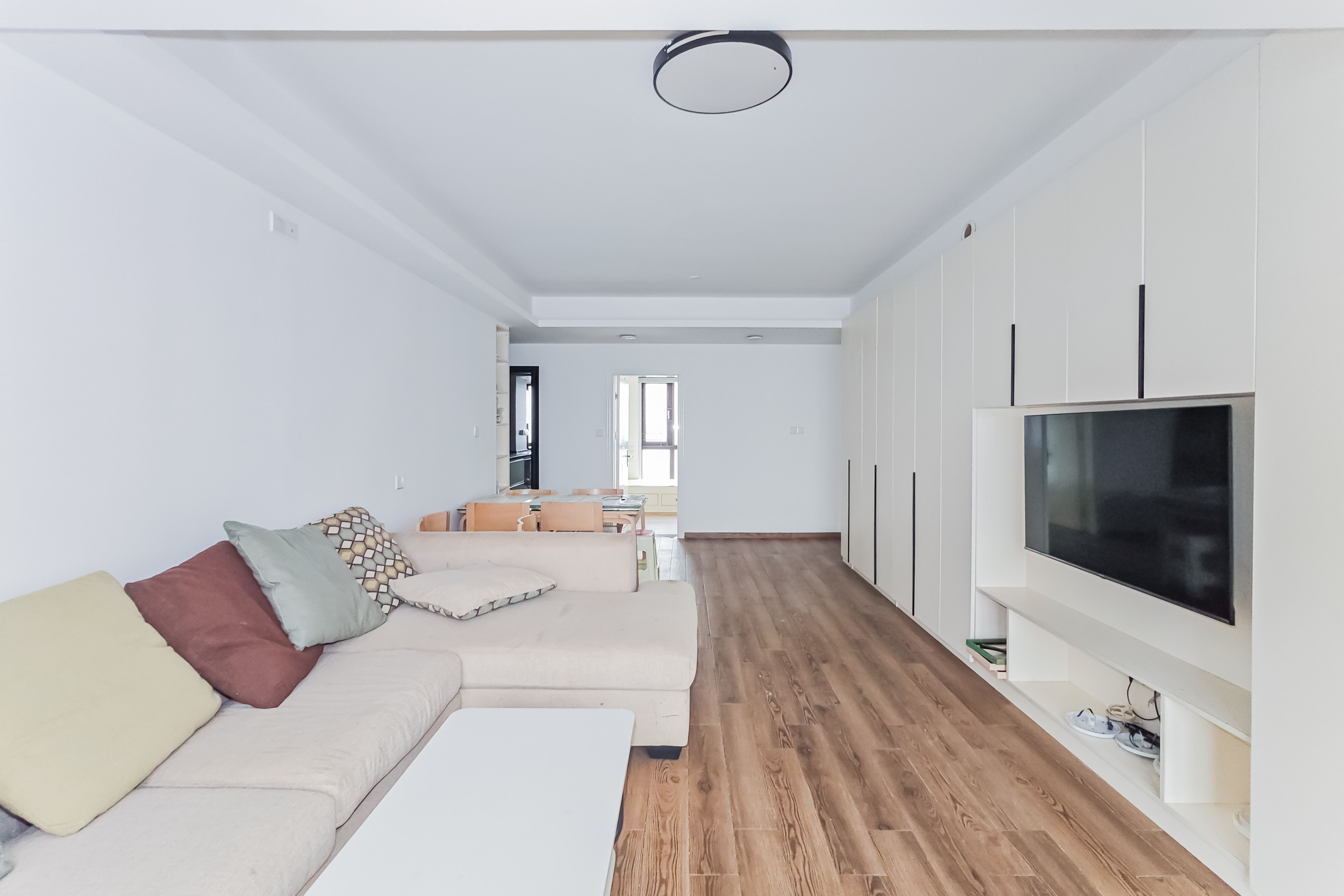 绿地之窗 4室2厅2卫 96.0万 绿地之窗 4室2厅2卫 96.0万客厅