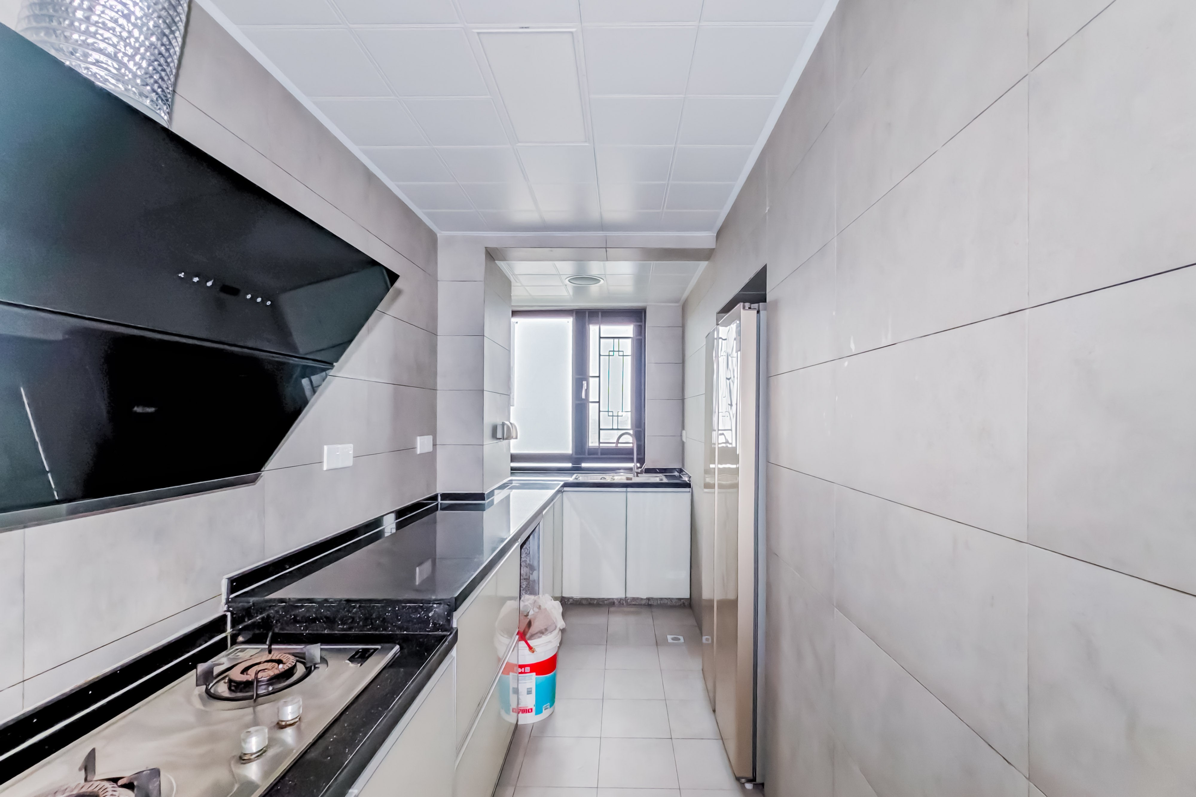 绿地之窗 4室2厅2卫 96.0万 绿地之窗 4室2厅2卫 96.0万厨房