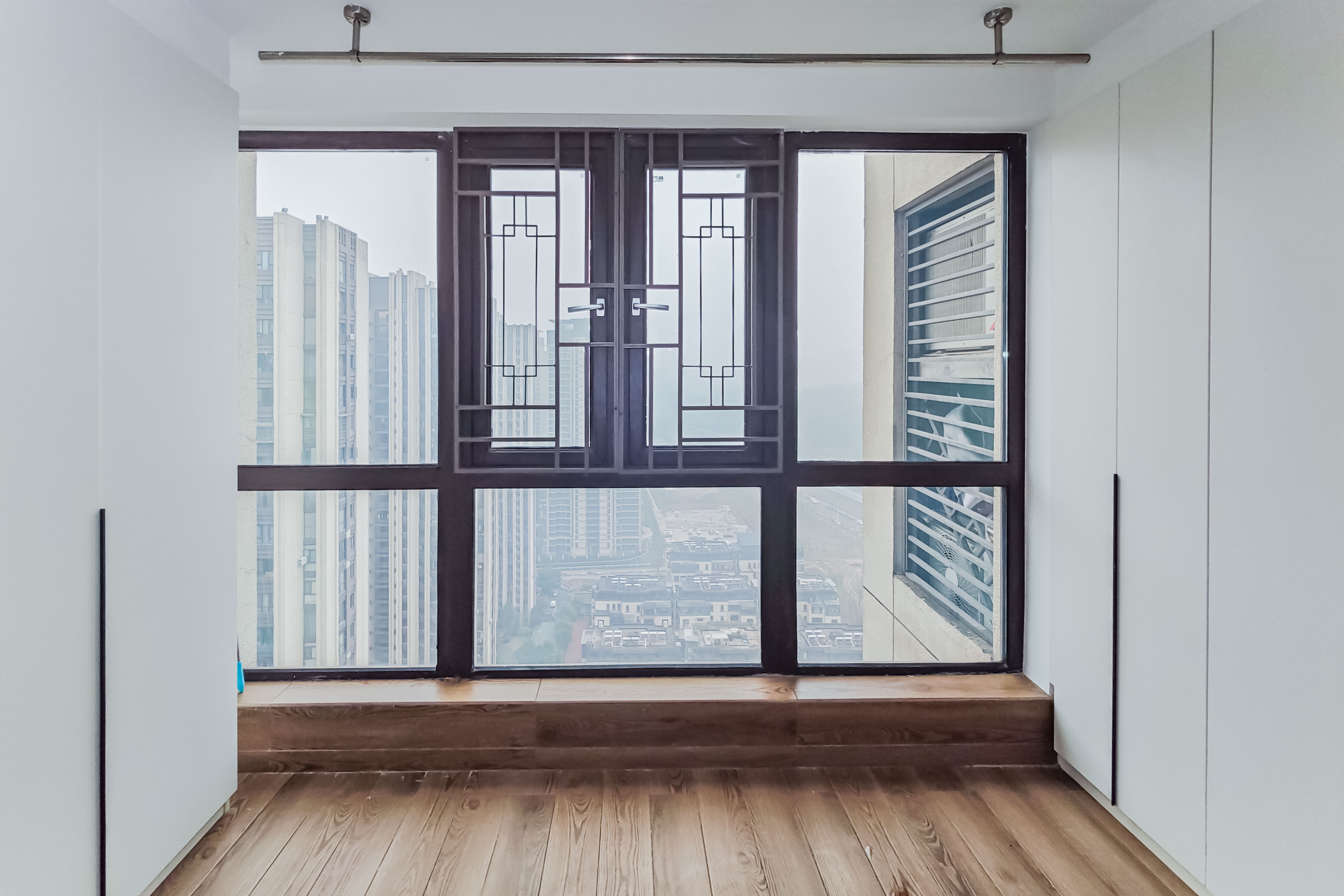 绿地之窗 4室2厅2卫 96.0万 绿地之窗 4室2厅2卫 96.0万阳台