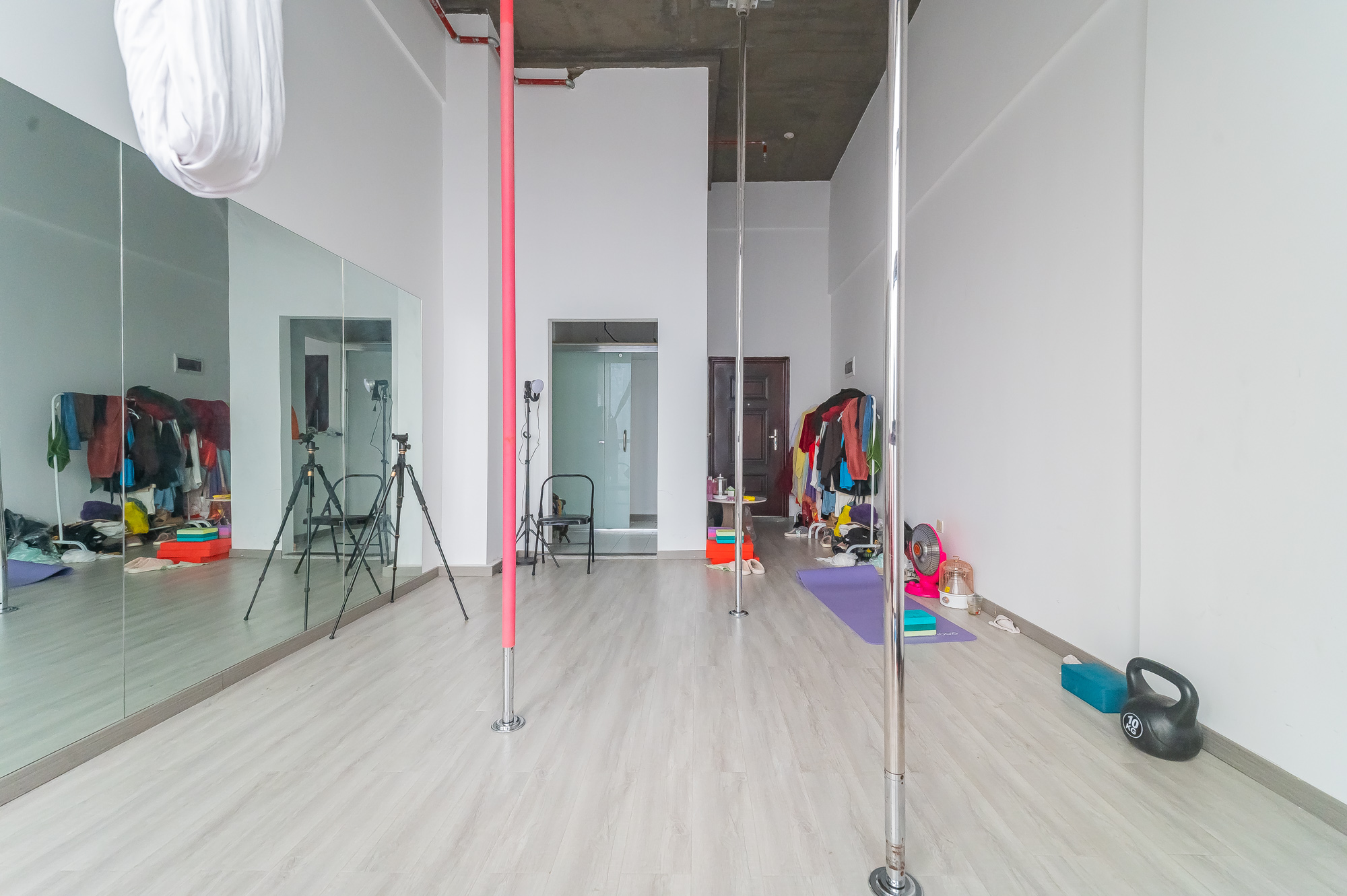 尚鑫海悦(新长海尚海城)  2室2厅1卫    30.0万 尚鑫海悦(新长海尚海城)  2室2厅1卫    30.0万客厅