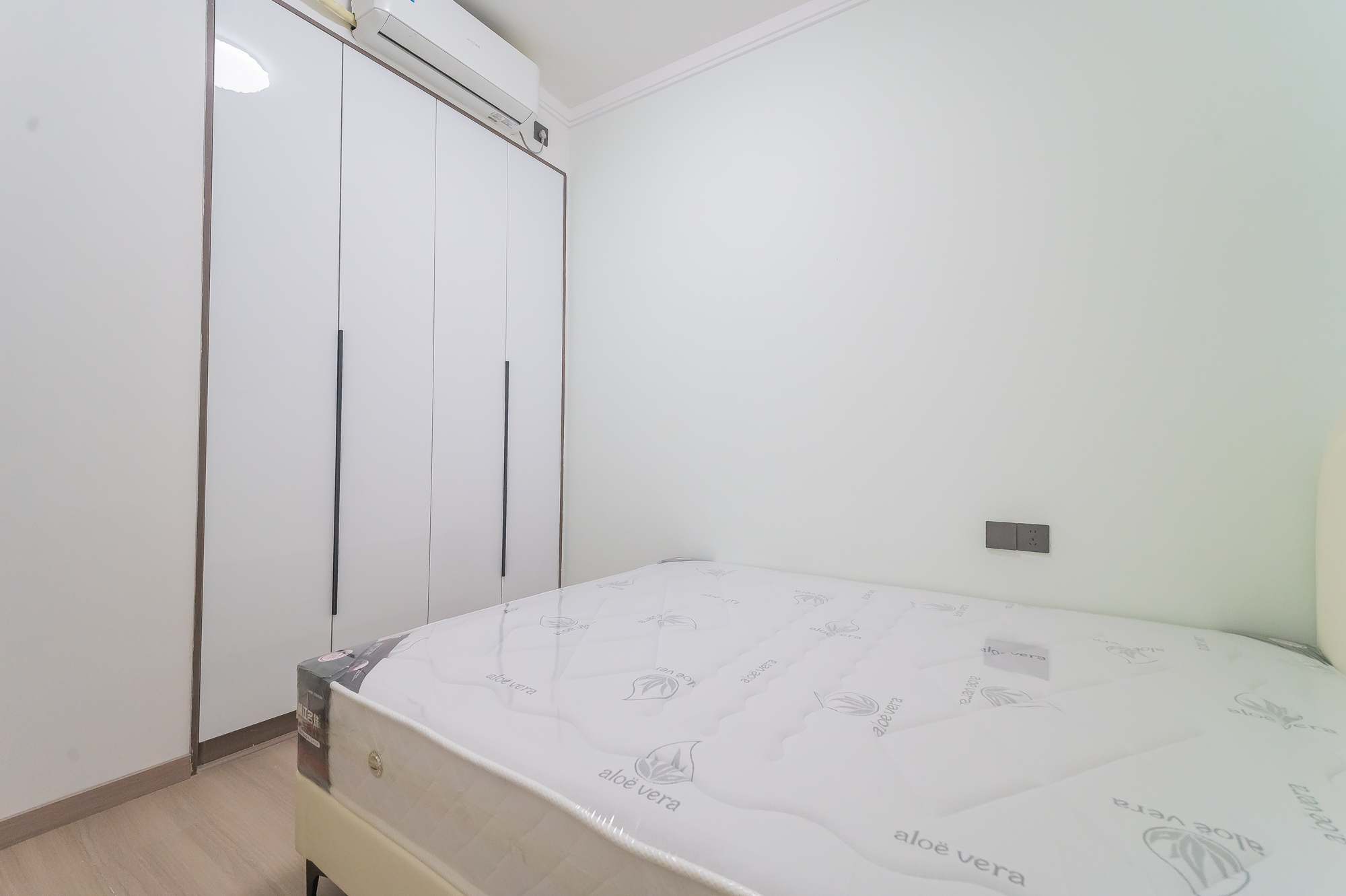 天和华城  2室1厅1卫    39.8万卧室