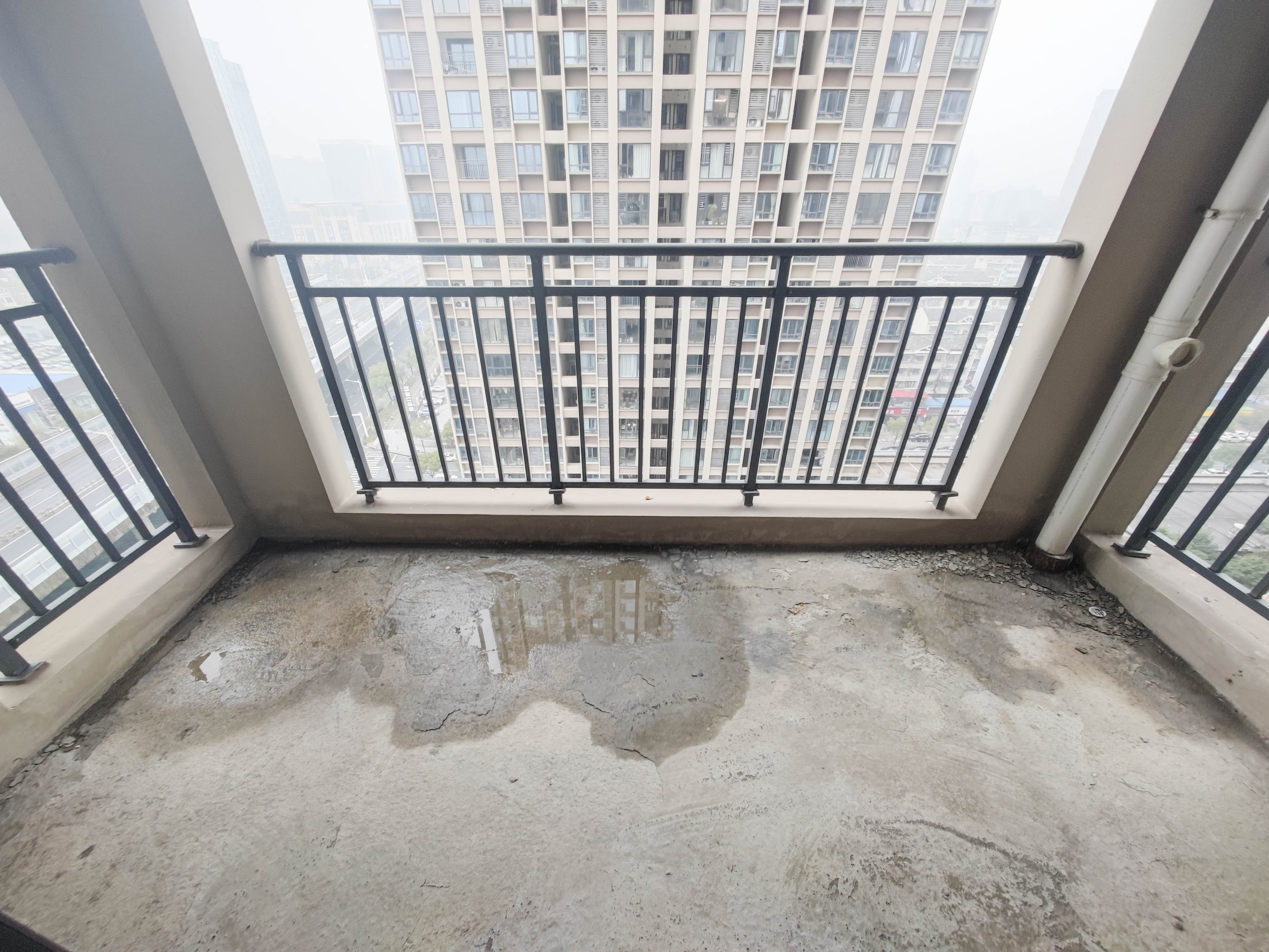 潇湘名城(新里程潇湘名城)  3室2厅1卫    100.0万阳台