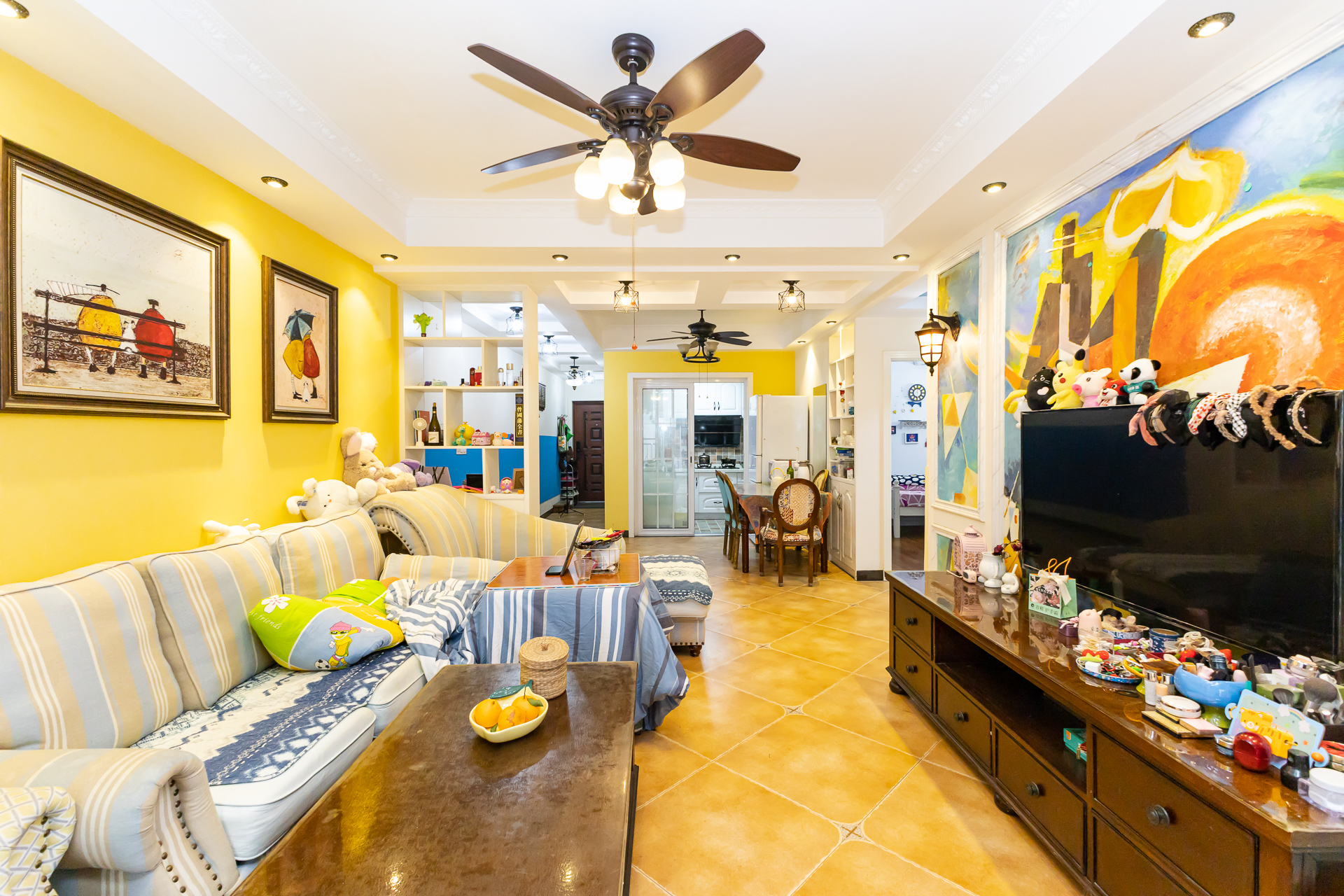 润和之悦(金泽园) 3室2厅1卫 71.8万 润和之悦(金泽园) 3室2厅1卫 71.8万客厅