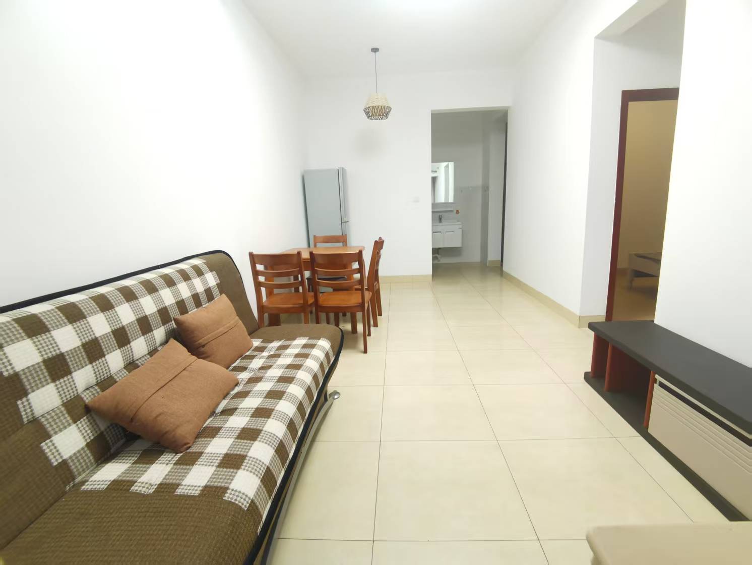 流金岁月-华晨国际 2室1厅1卫 37.5万 流金岁月-华晨国际 2室1厅1卫 37.5万室内图