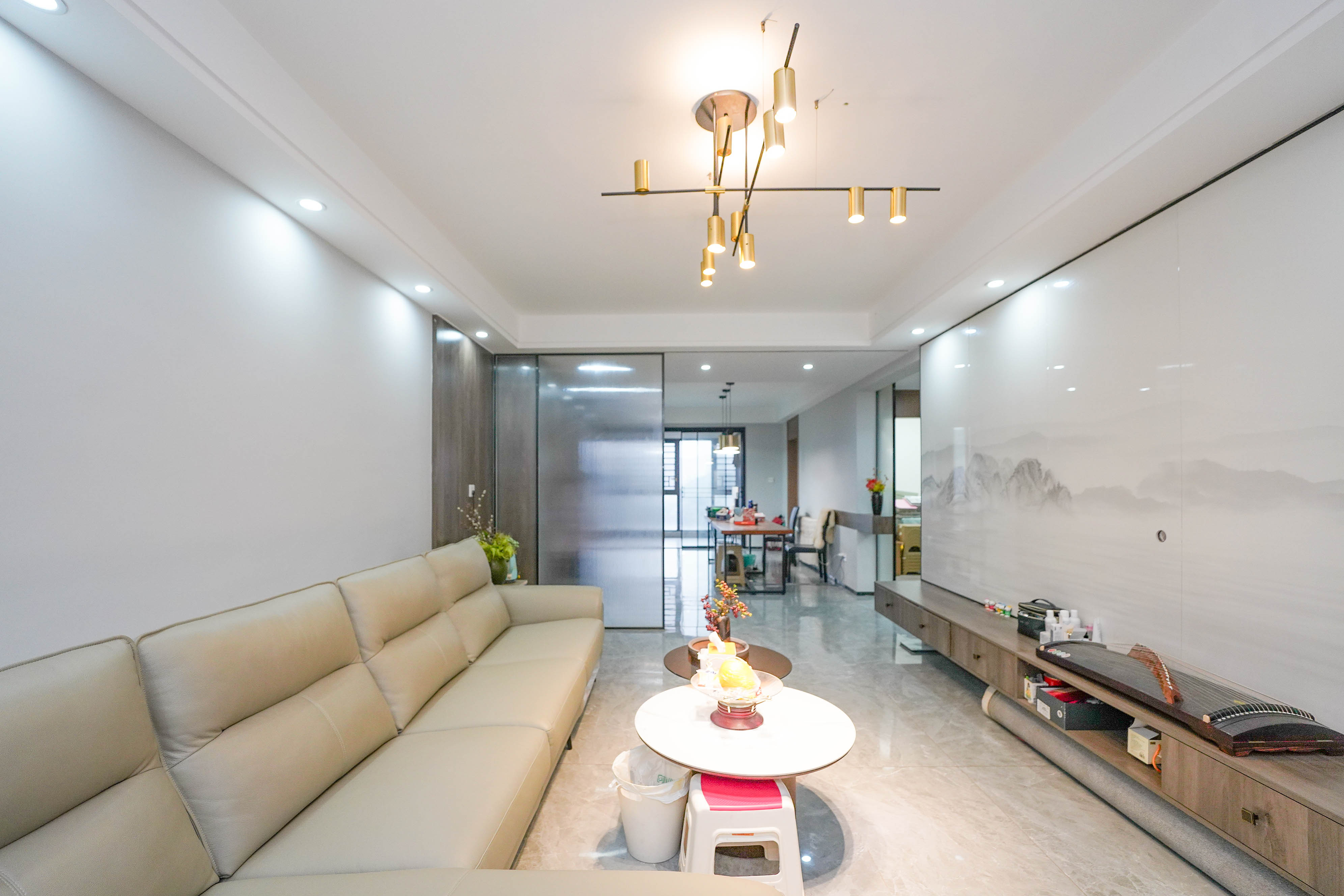 五矿万境蓝山 3室2厅2卫 135.0万 五矿万境蓝山 3室2厅2卫 135.0万客厅