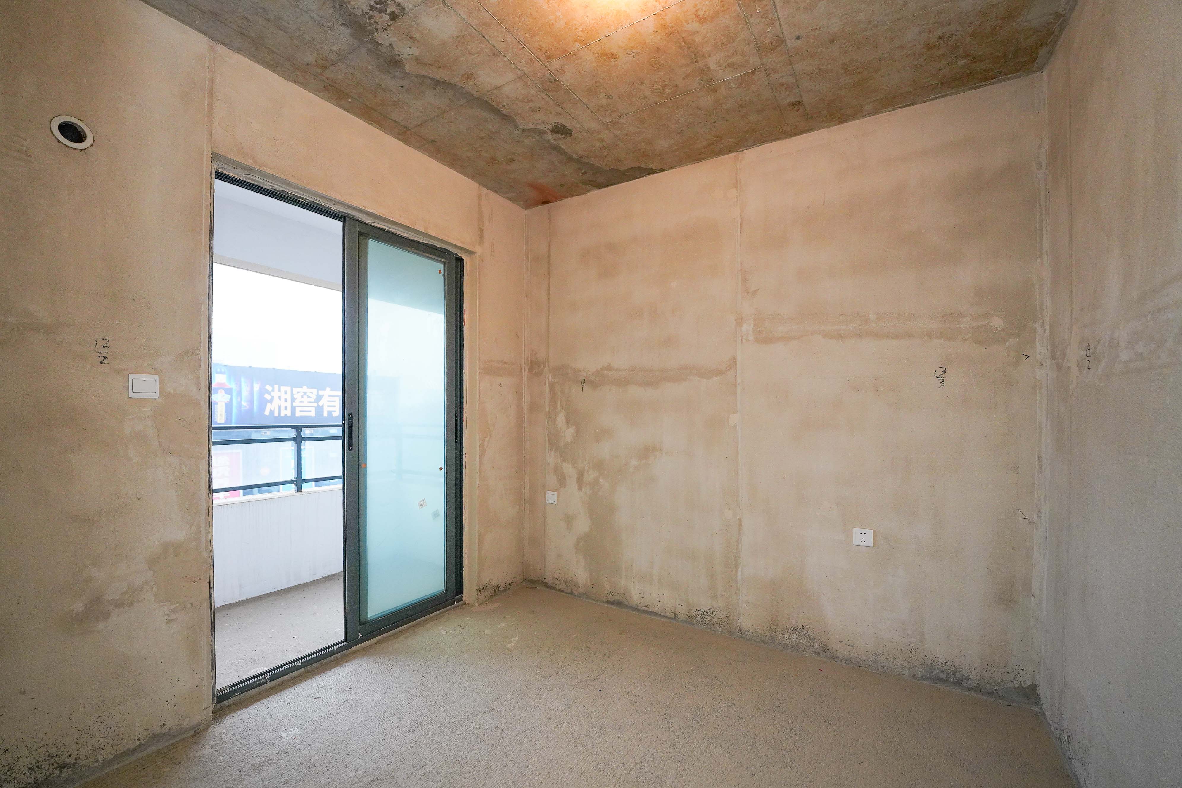 五矿万境蓝山 4室2厅2卫 120.0万 五矿万境蓝山 4室2厅2卫 120.0万卧室