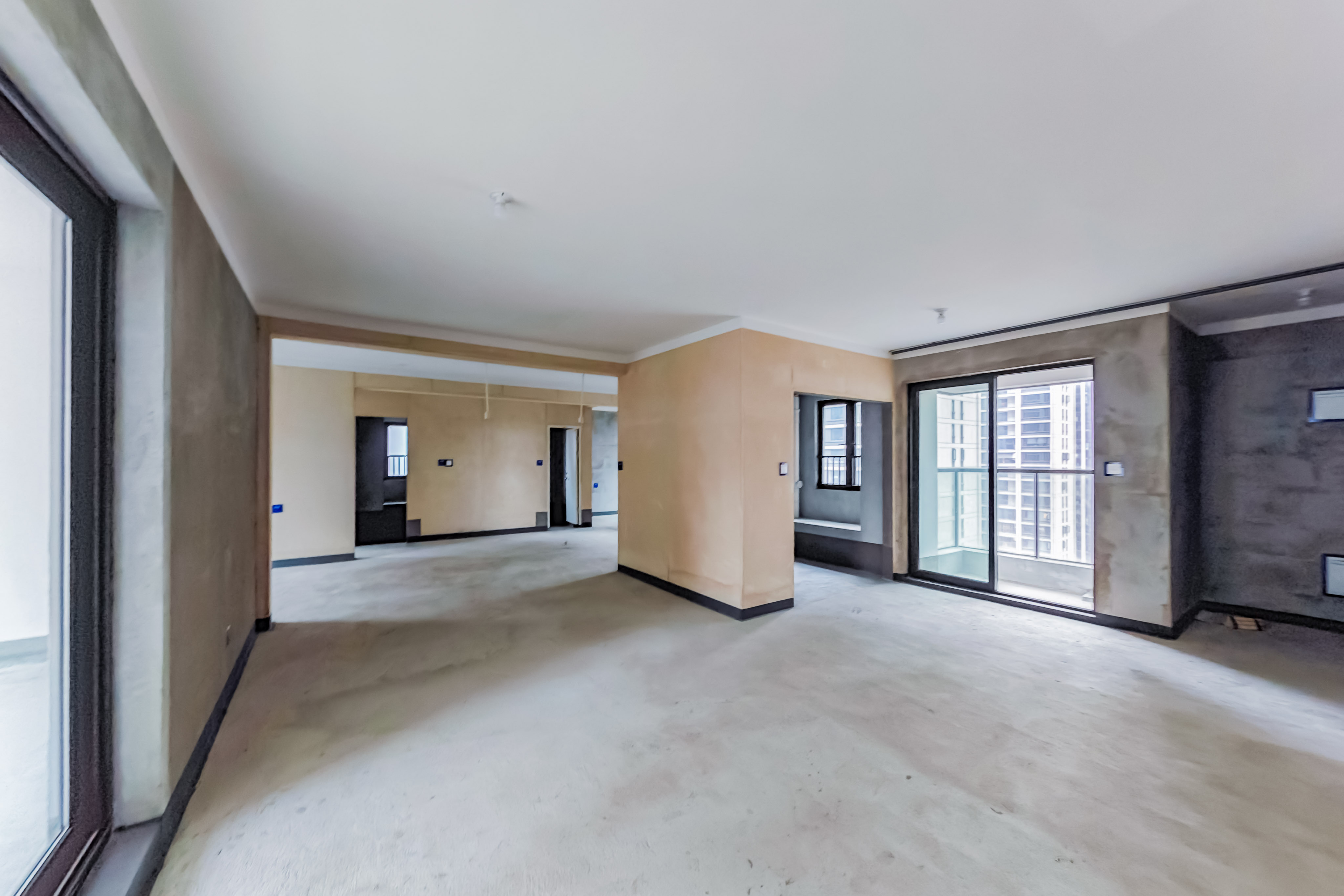 建发玖洲观澜  4室2厅2卫   210.00万