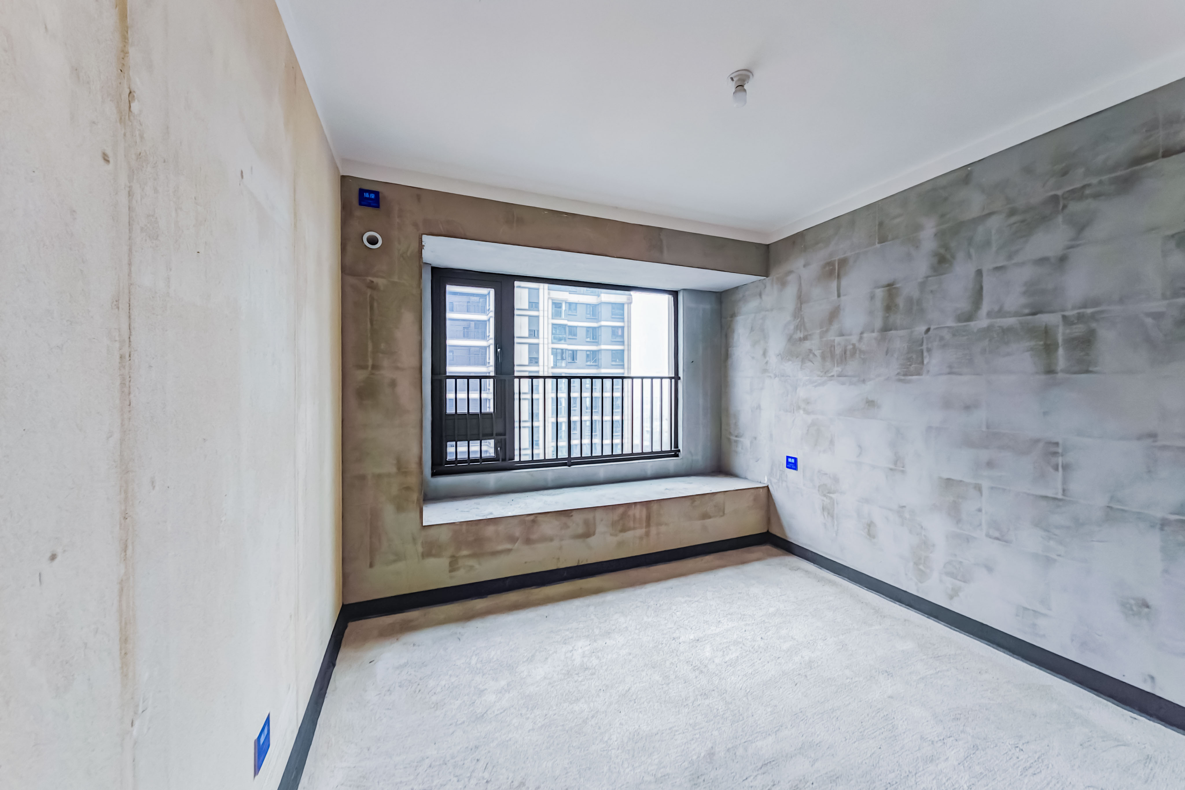 建发玖洲观澜  4室2厅2卫   210.00万其他