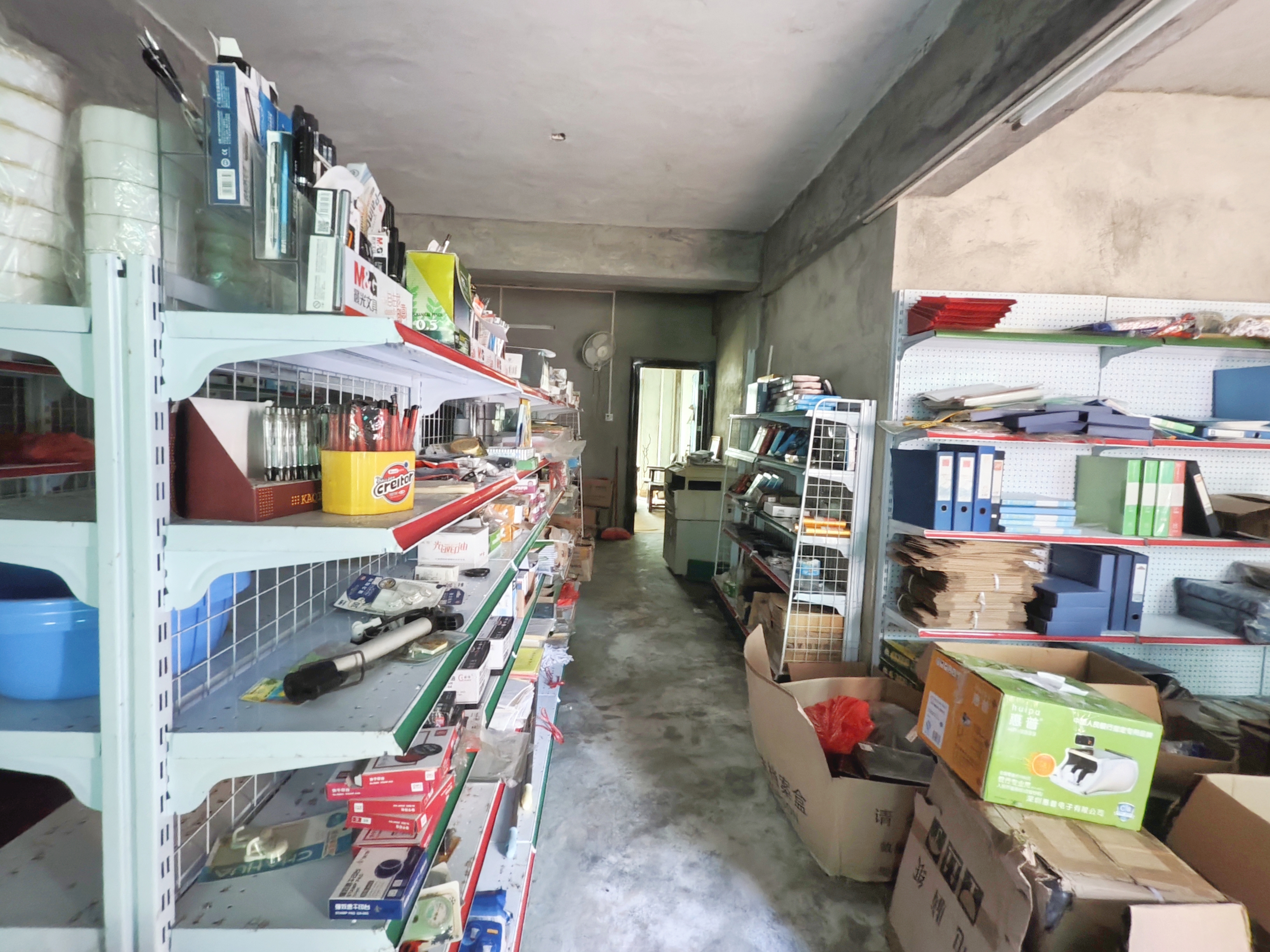 滨海明珠 4室2厅2卫 180.0万 滨海明珠 4室2厅2卫 180.0万客厅