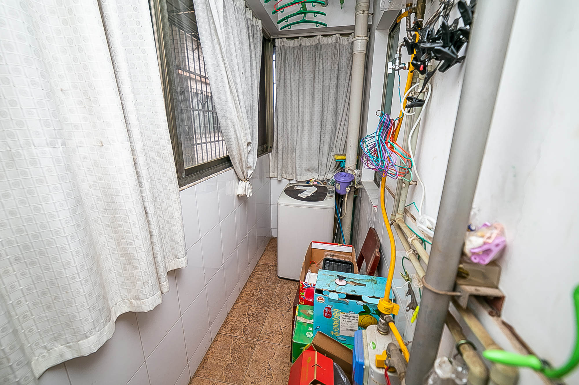裕南大厦  3室2厅2卫   120.60万阳台
