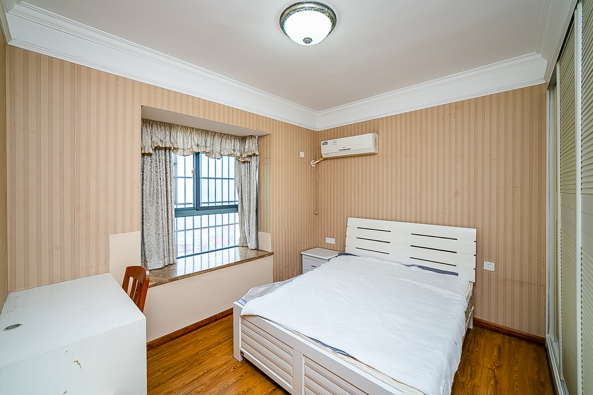 欧园 3室2厅1卫 103.0万 欧园 3室2厅1卫 103.0万卧室