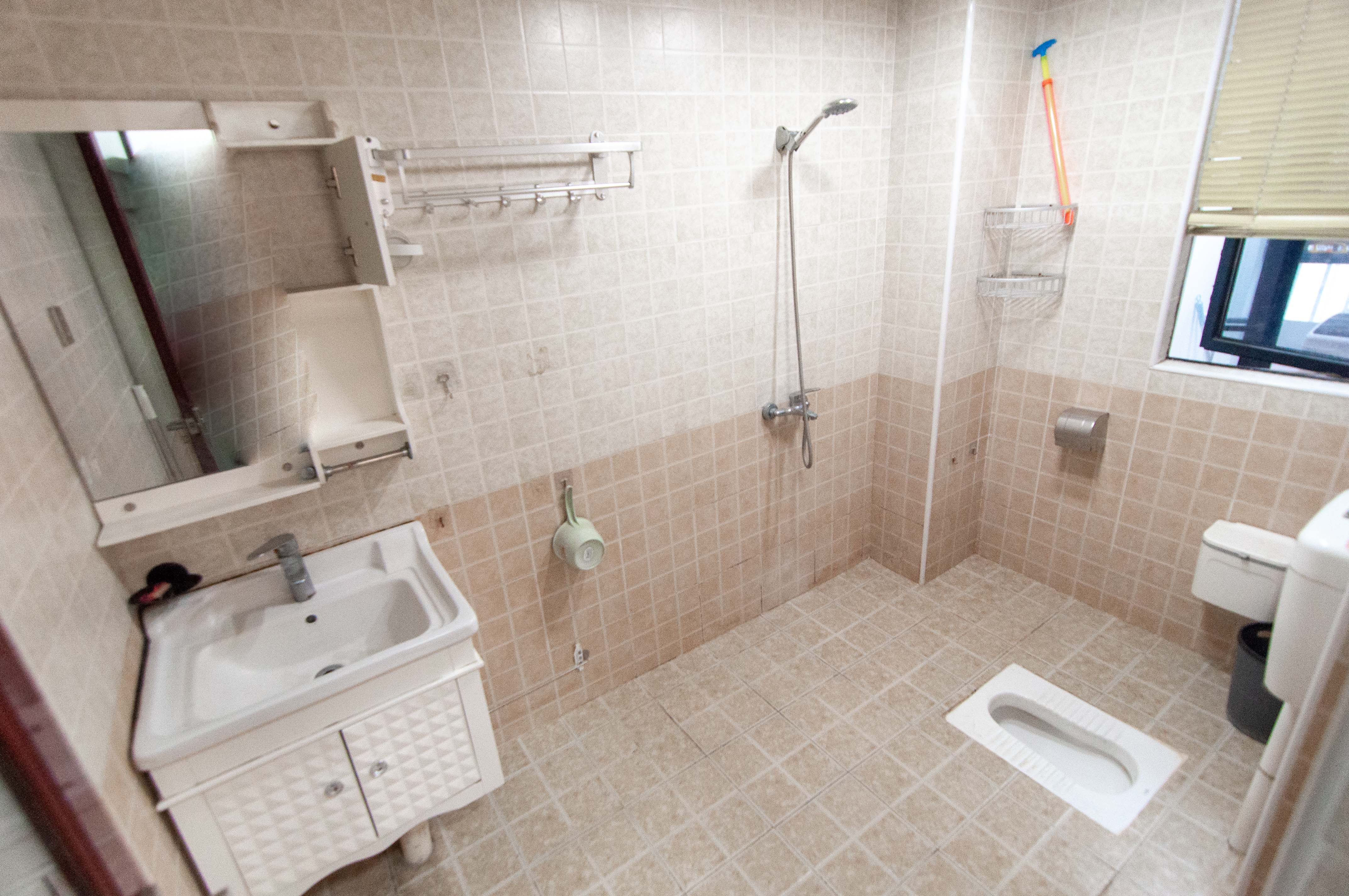 中海梅溪湖壹号  3室2厅1卫    188.0万 中海梅溪湖壹号  3室2厅1卫    188.0万卫生间