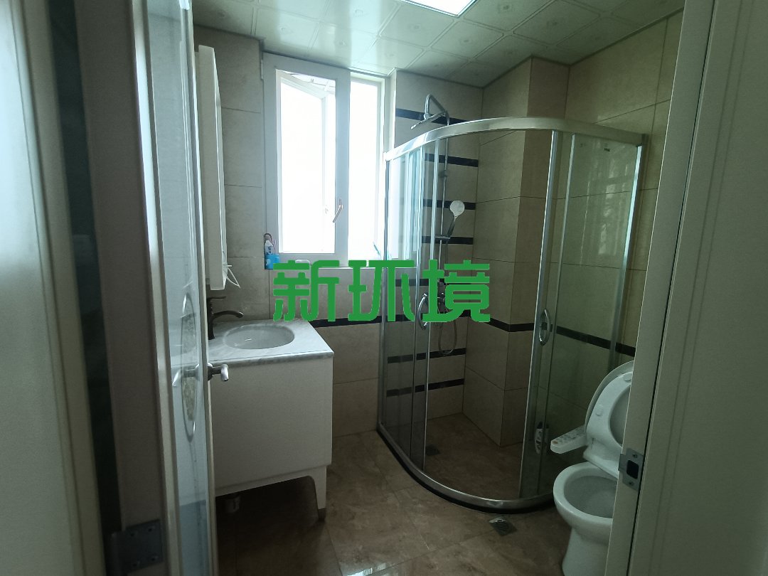 宏力大厦（宏历商业广场）  4室2厅2卫   165.00万客厅