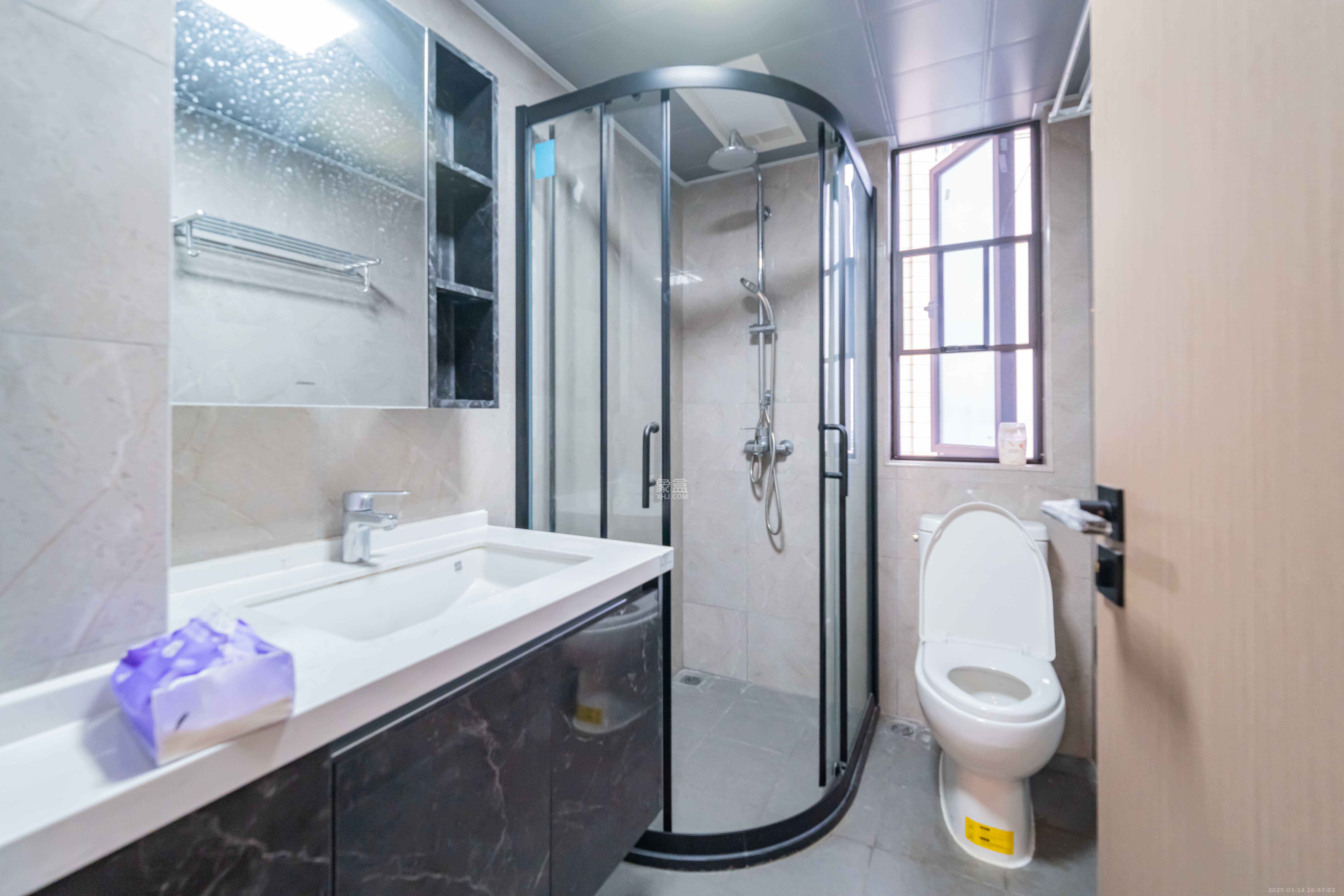 臻园 3室2厅2卫 3200.0元/月 臻园 3室2厅2卫 3200.0元/月室内图