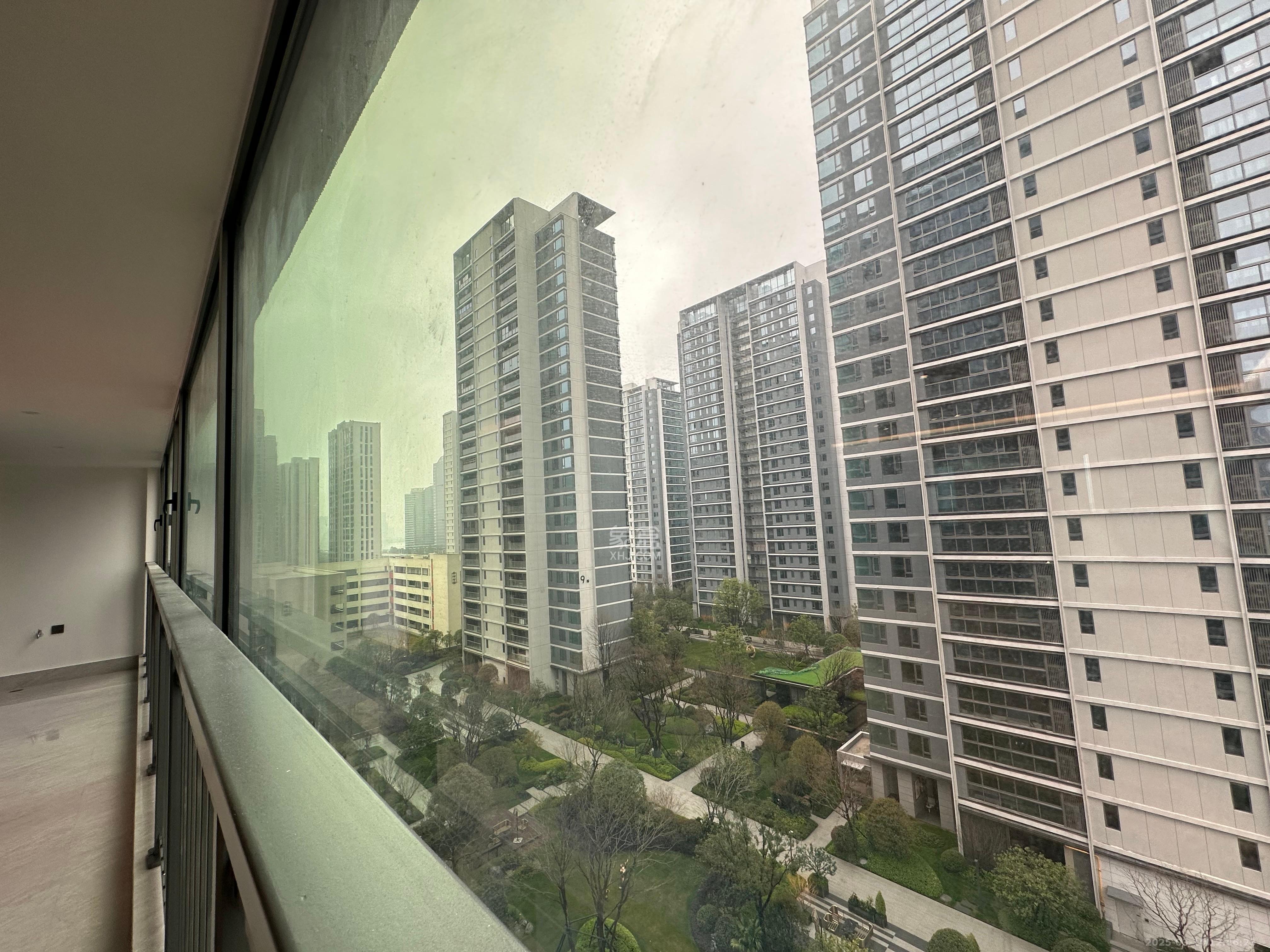 招商蛇口滨江境  4室2厅3卫    9000.0元/月 招商蛇口滨江境  4室2厅3卫    9000.0元/月室内图