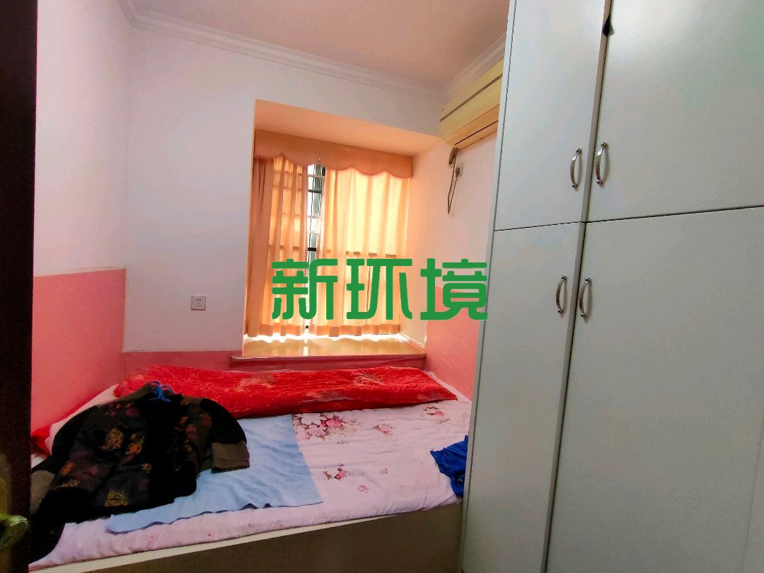 玉恒龙岸小区 3室2厅2卫 76.00万 玉恒龙岸小区 3室2厅2卫 76.00万客厅