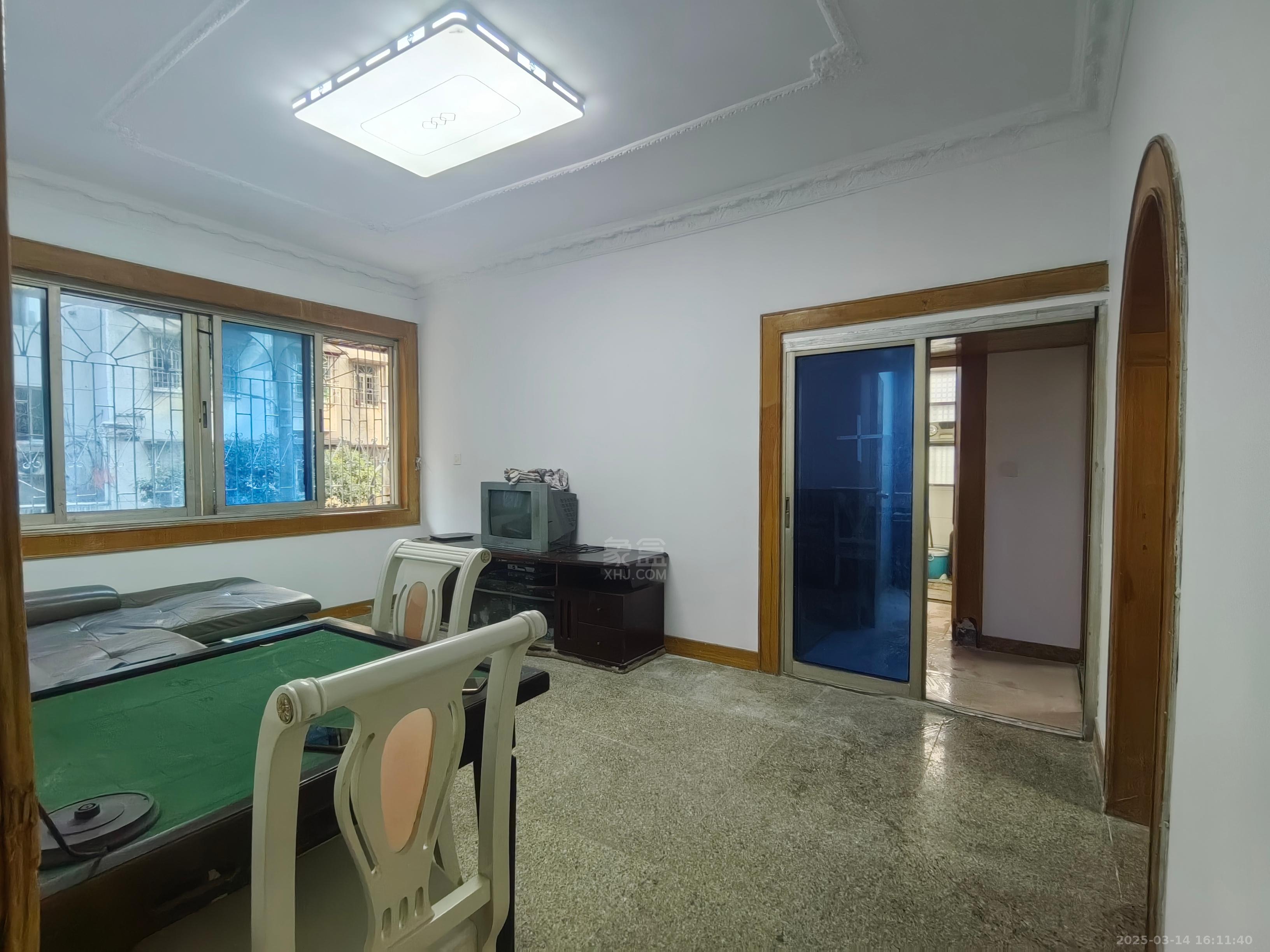 火炬三村 2室1厅1卫 900.0元/月 火炬三村 2室1厅1卫 900.0元/月室内图