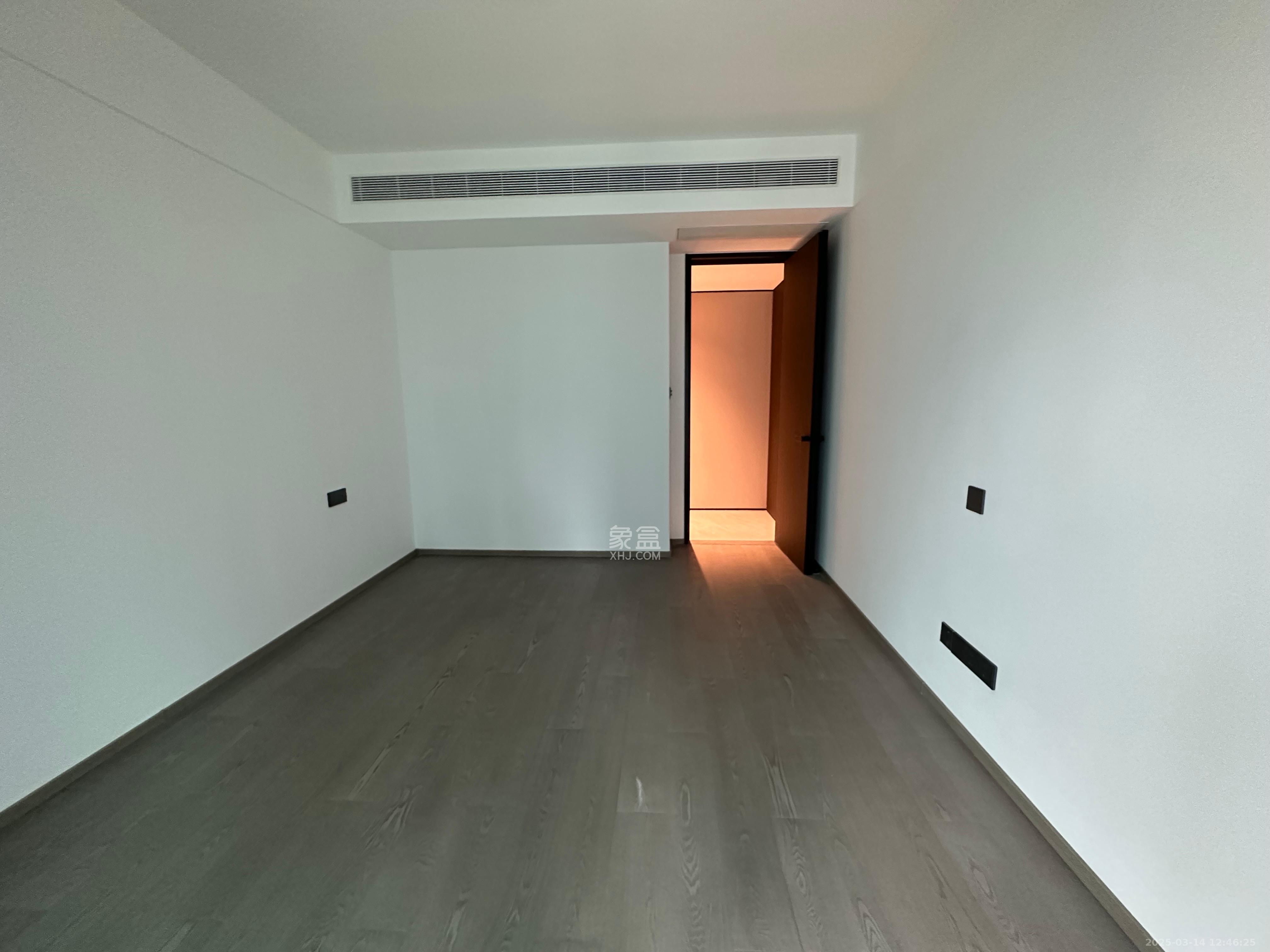 招商蛇口滨江境  4室2厅3卫    9000.0元/月 招商蛇口滨江境  4室2厅3卫    9000.0元/月室内图