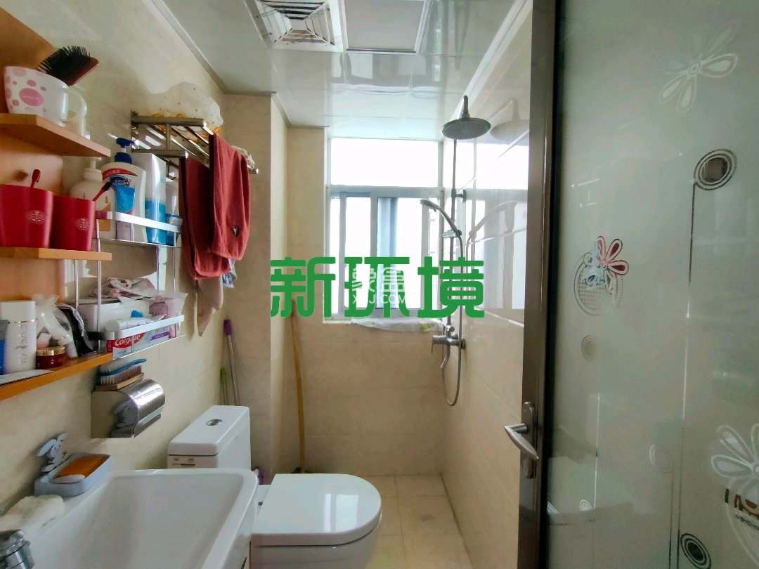 玉恒龙岸小区 3室2厅2卫 76.00万 玉恒龙岸小区 3室2厅2卫 76.00万客厅