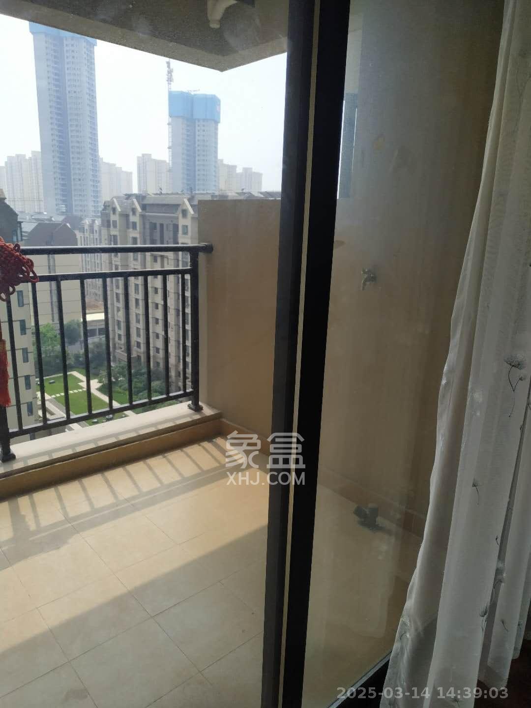 万科魅力之城观澜里 3室2厅2卫 2600.0元/月 万科魅力之城观澜里 3室2厅2卫 2600.0元/月室内图