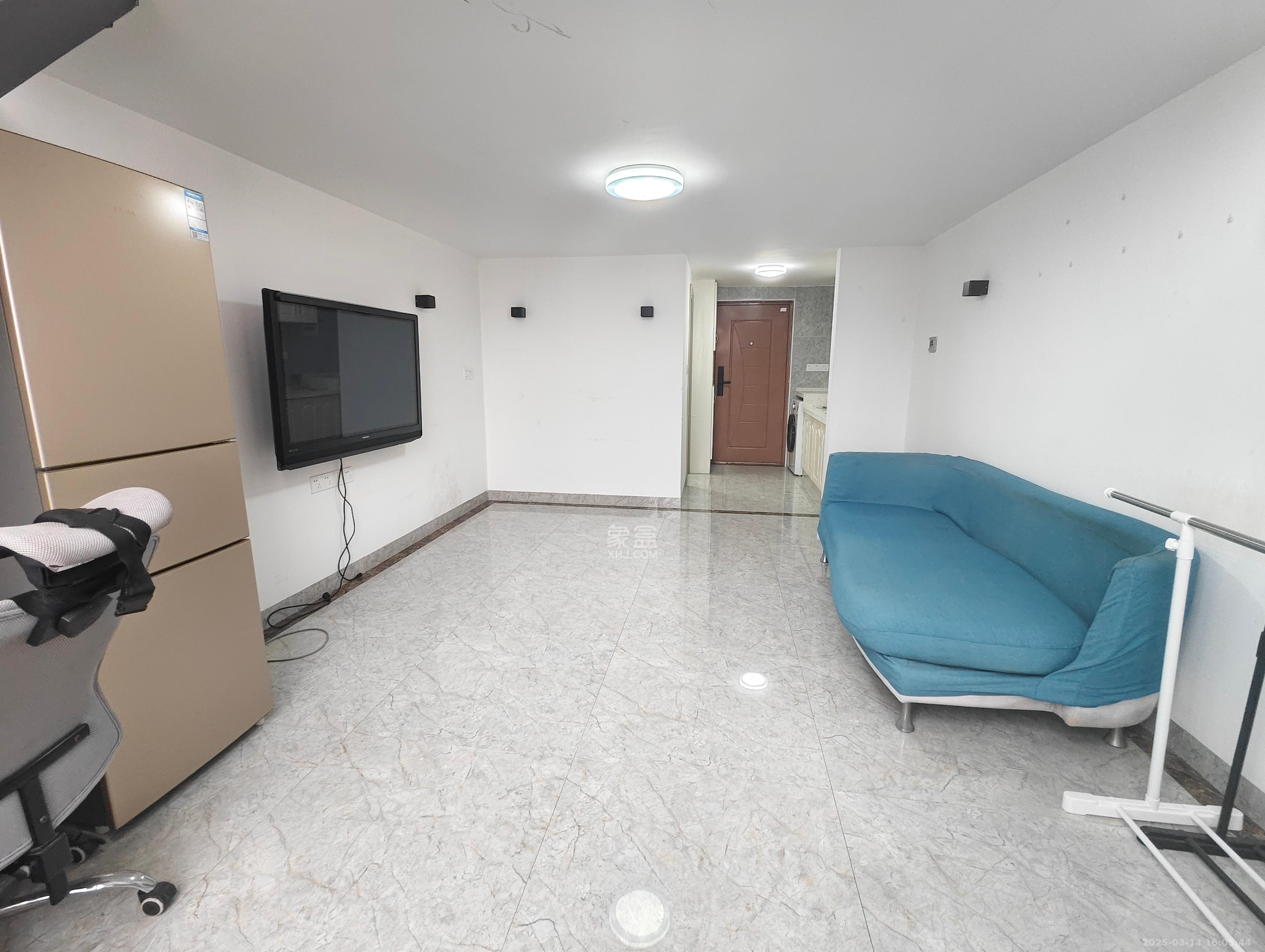 洋湖时代  1室1厅1卫    1400.0元/月 洋湖时代  1室1厅1卫    1400.0元/月室内图