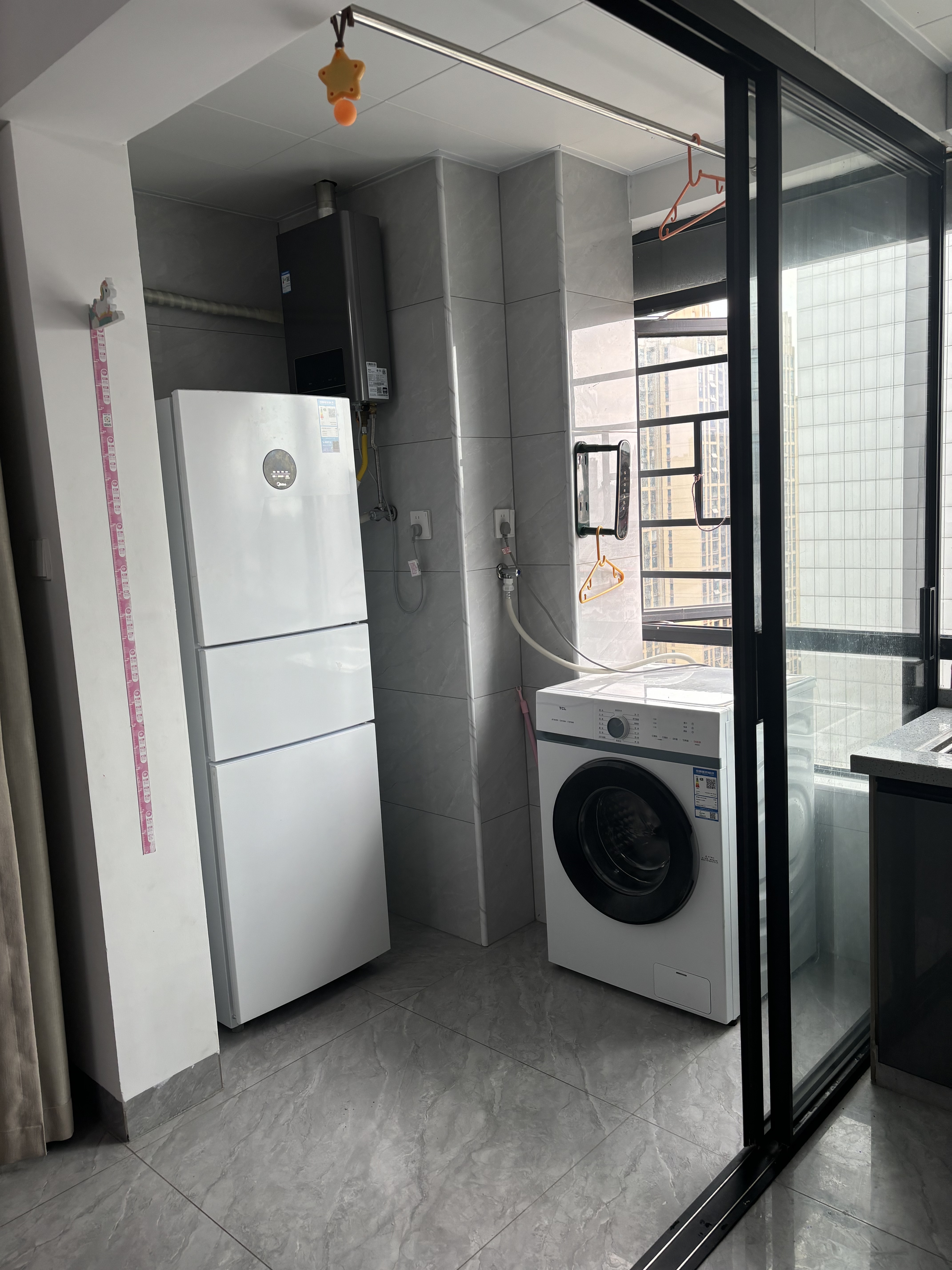 大汉吉星汇  1室0厅0卫    1400.0元/月室内图