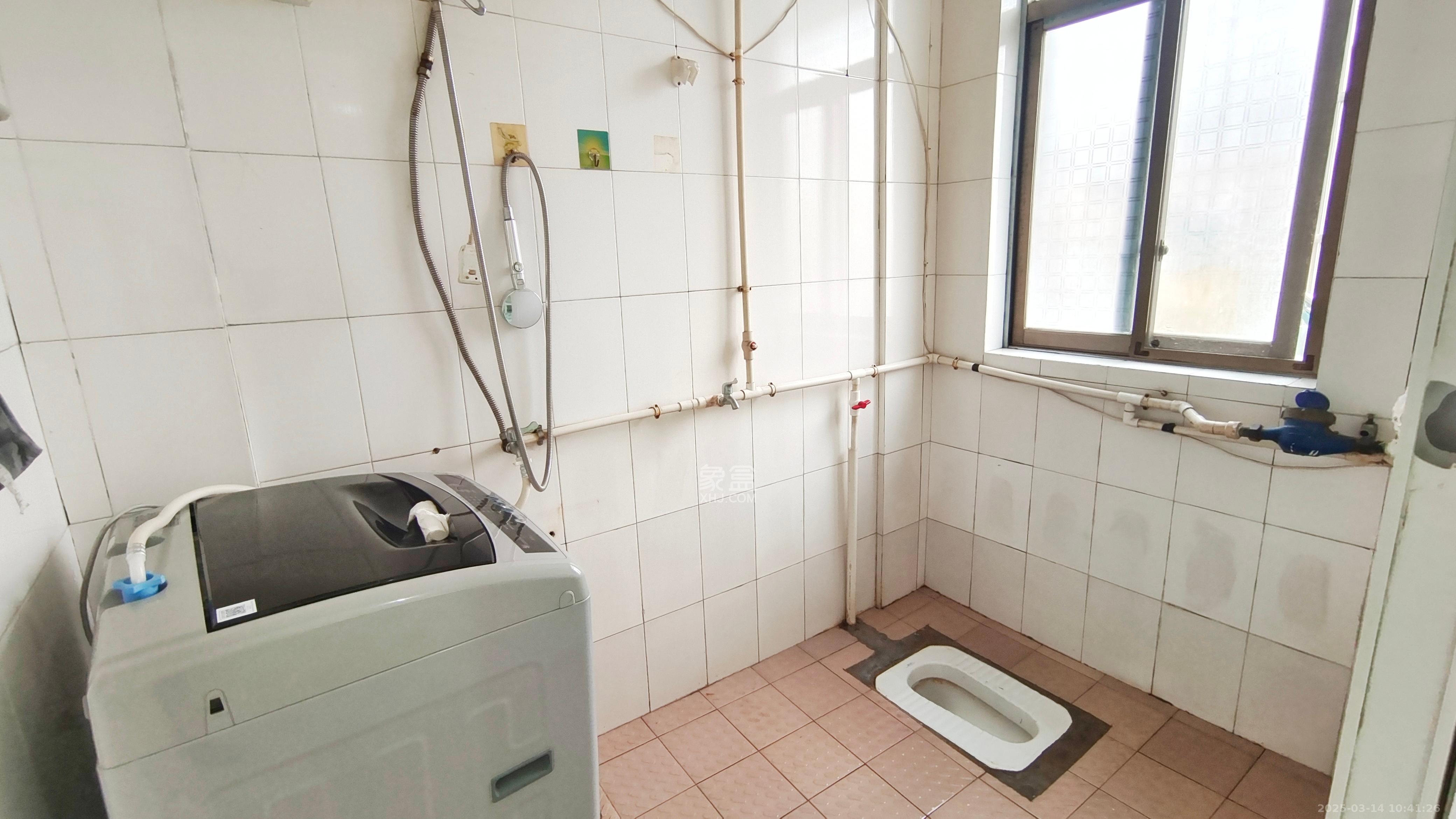 扬帆小区  1室1厅1卫   1300.00元/月室内图