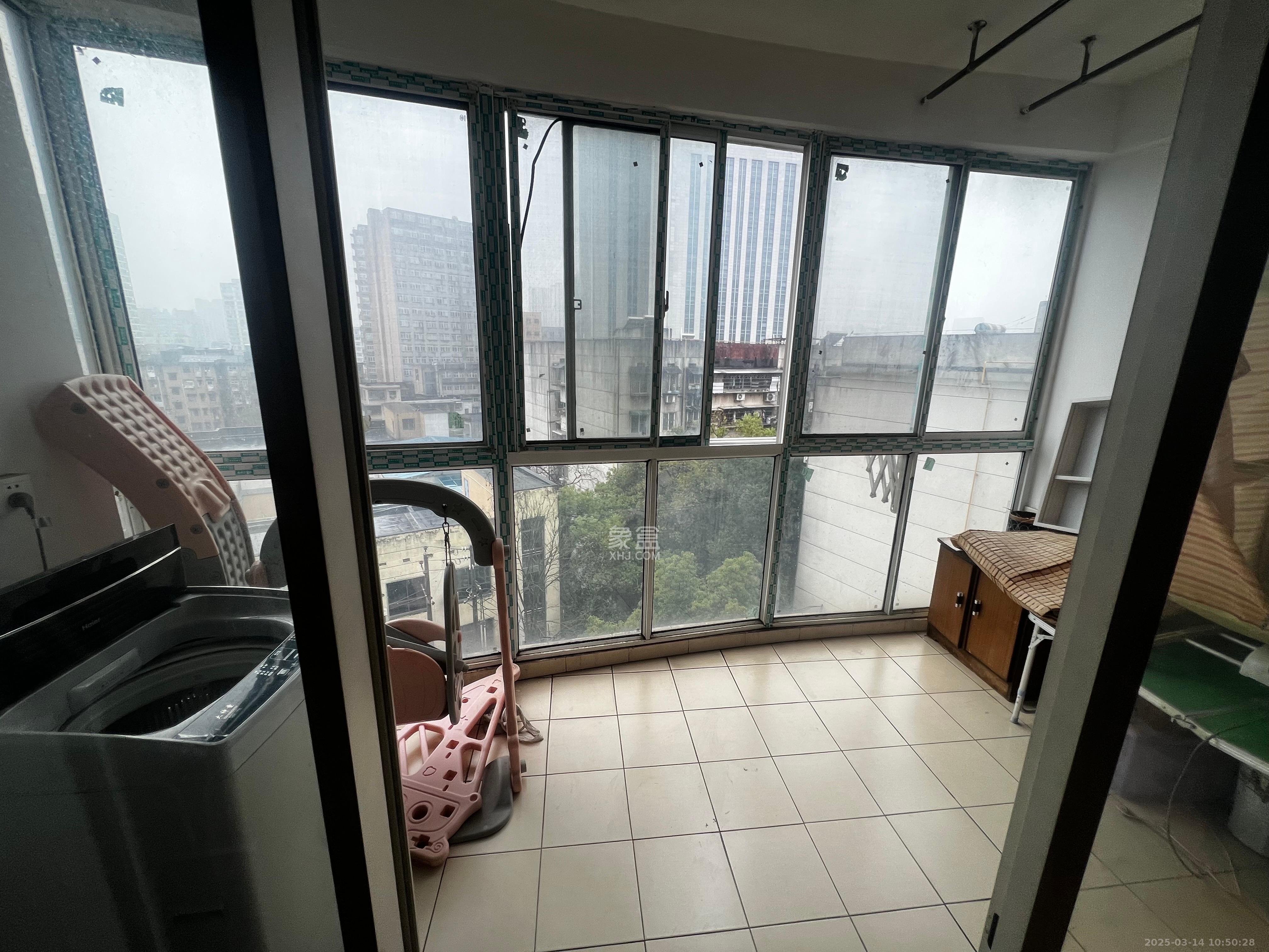 一心花苑 3室2厅1卫 3000.0元/月 一心花苑 3室2厅1卫 3000.0元/月室内图