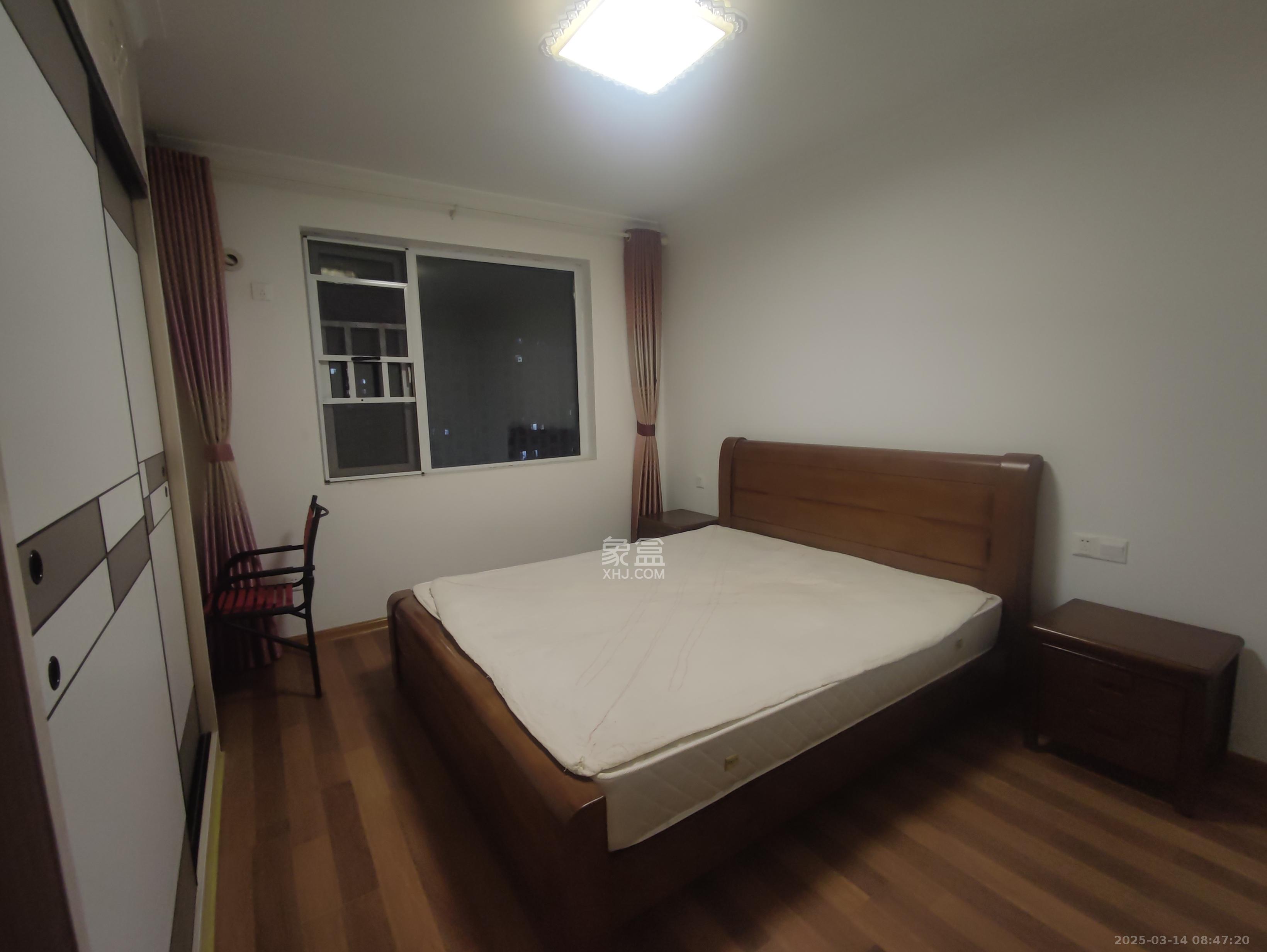 丽发新城  2室2厅1卫    1800.0元/月 丽发新城  2室2厅1卫    1800.0元/月室内图