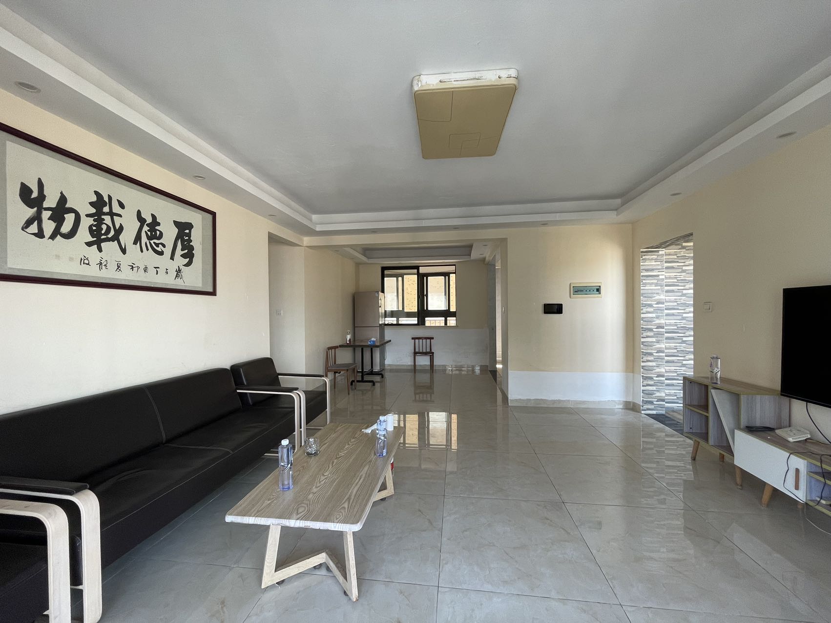 海秀花园 3室2厅2卫 168.0万 海秀花园 3室2厅2卫 168.0万室内图