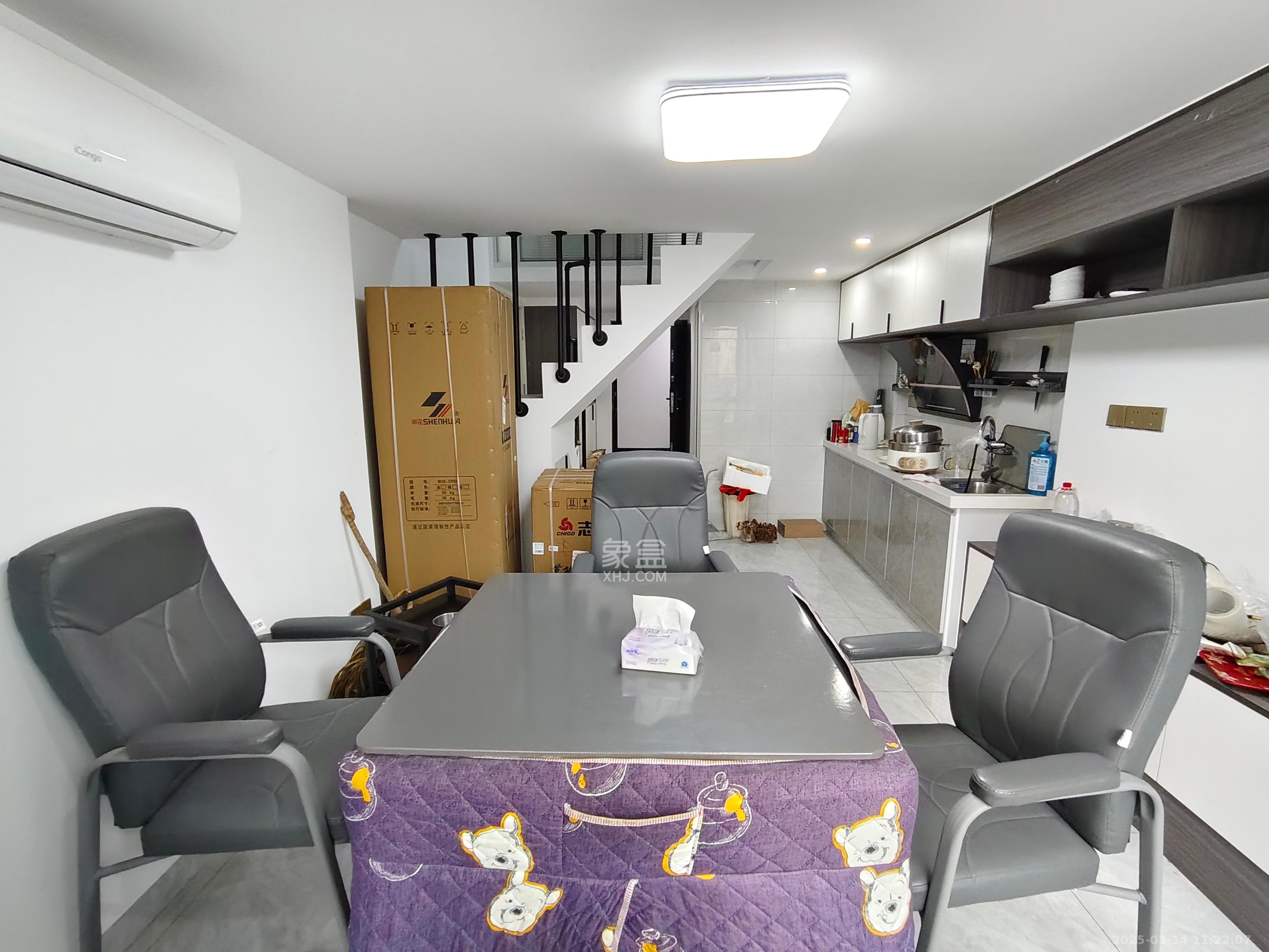 天麓轻奢国际 2室1厅1卫 1900.0元/月 天麓轻奢国际 2室1厅1卫 1900.0元/月室内图