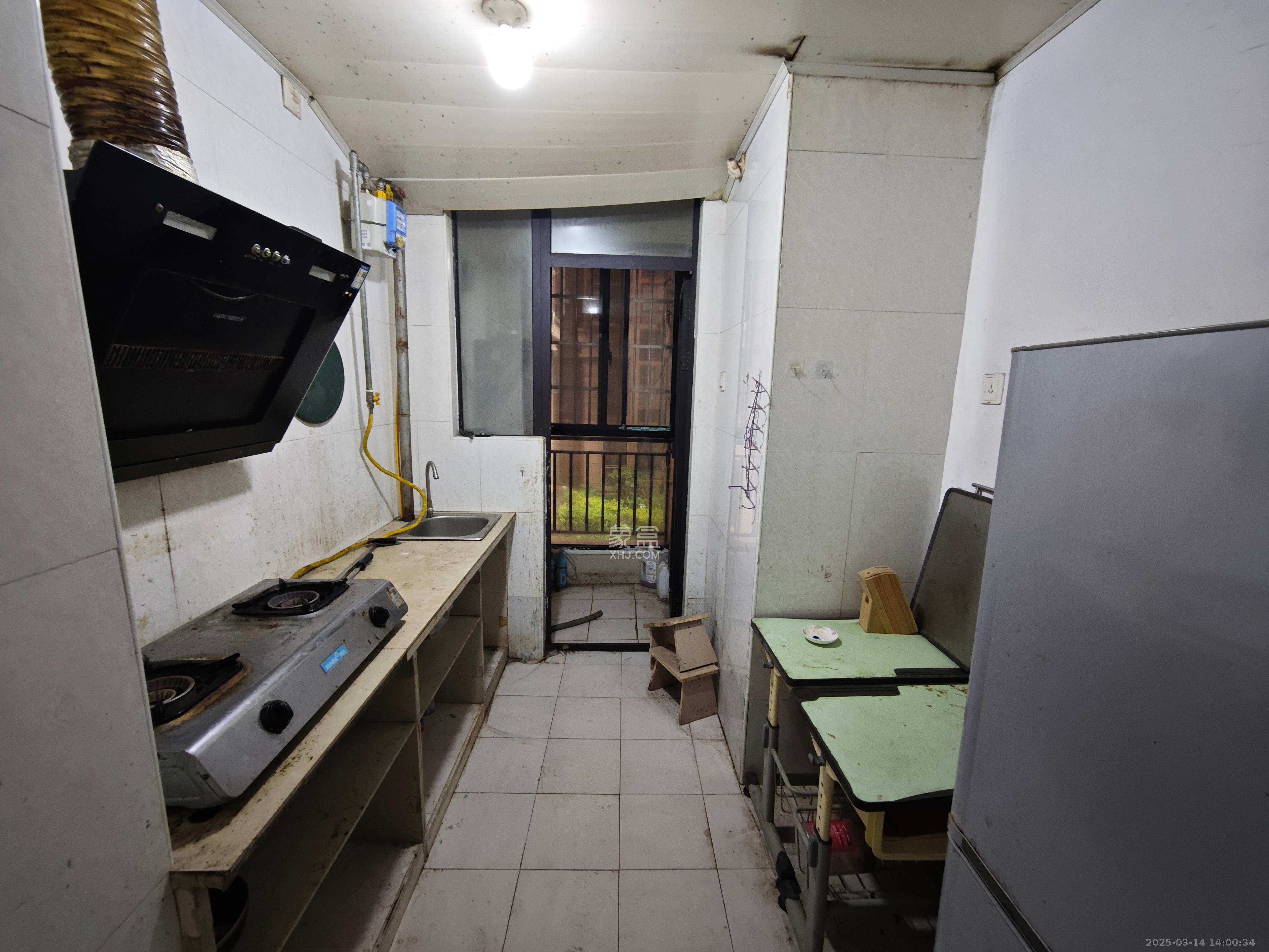 华润凤凰城一期 2室2厅1卫 1000.0元/月 华润凤凰城一期 2室2厅1卫 1000.0元/月室内图