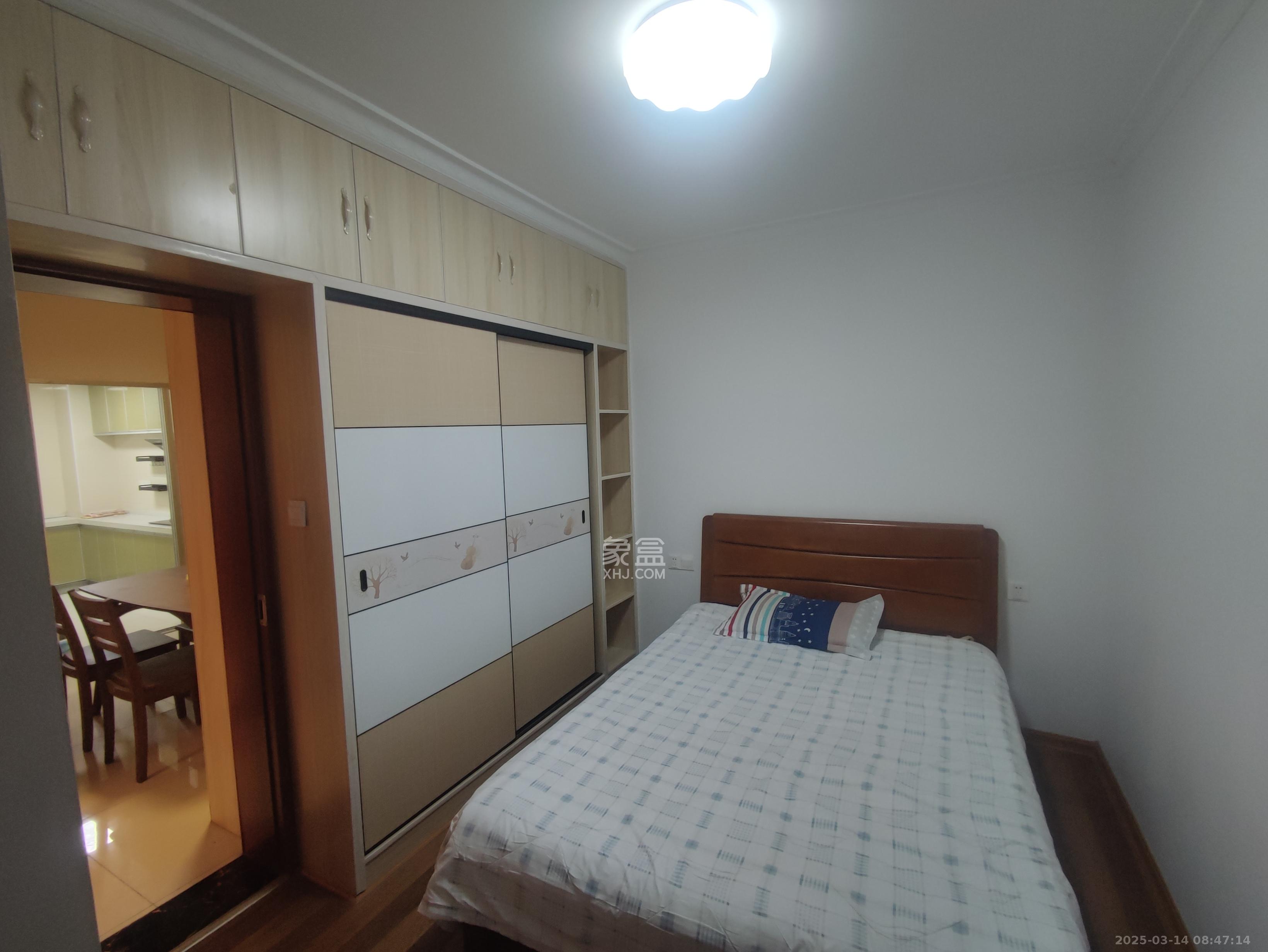 丽发新城  2室2厅1卫   1800.00元/月室内图
